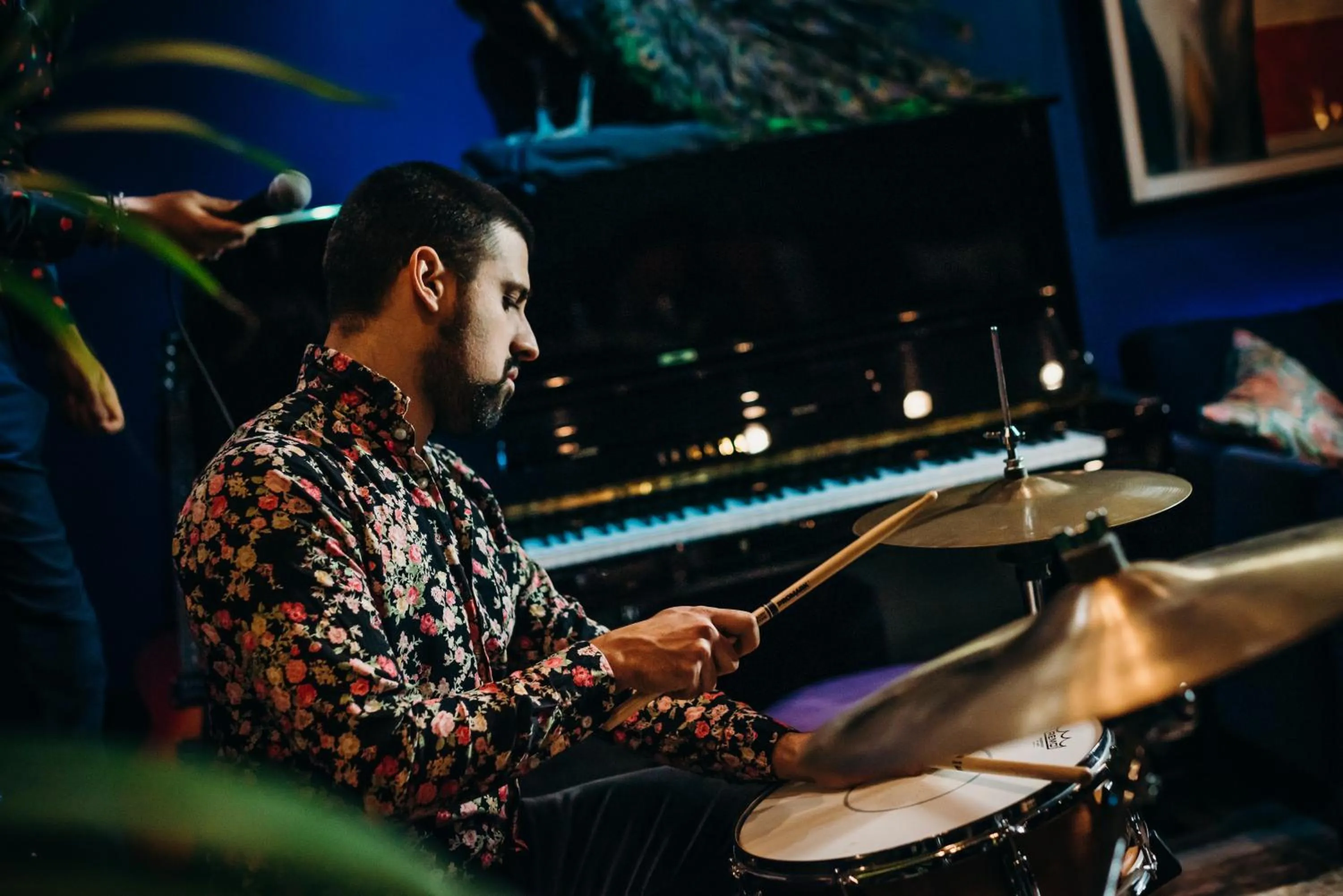 Evening entertainment in Hux Hotel, Kensington