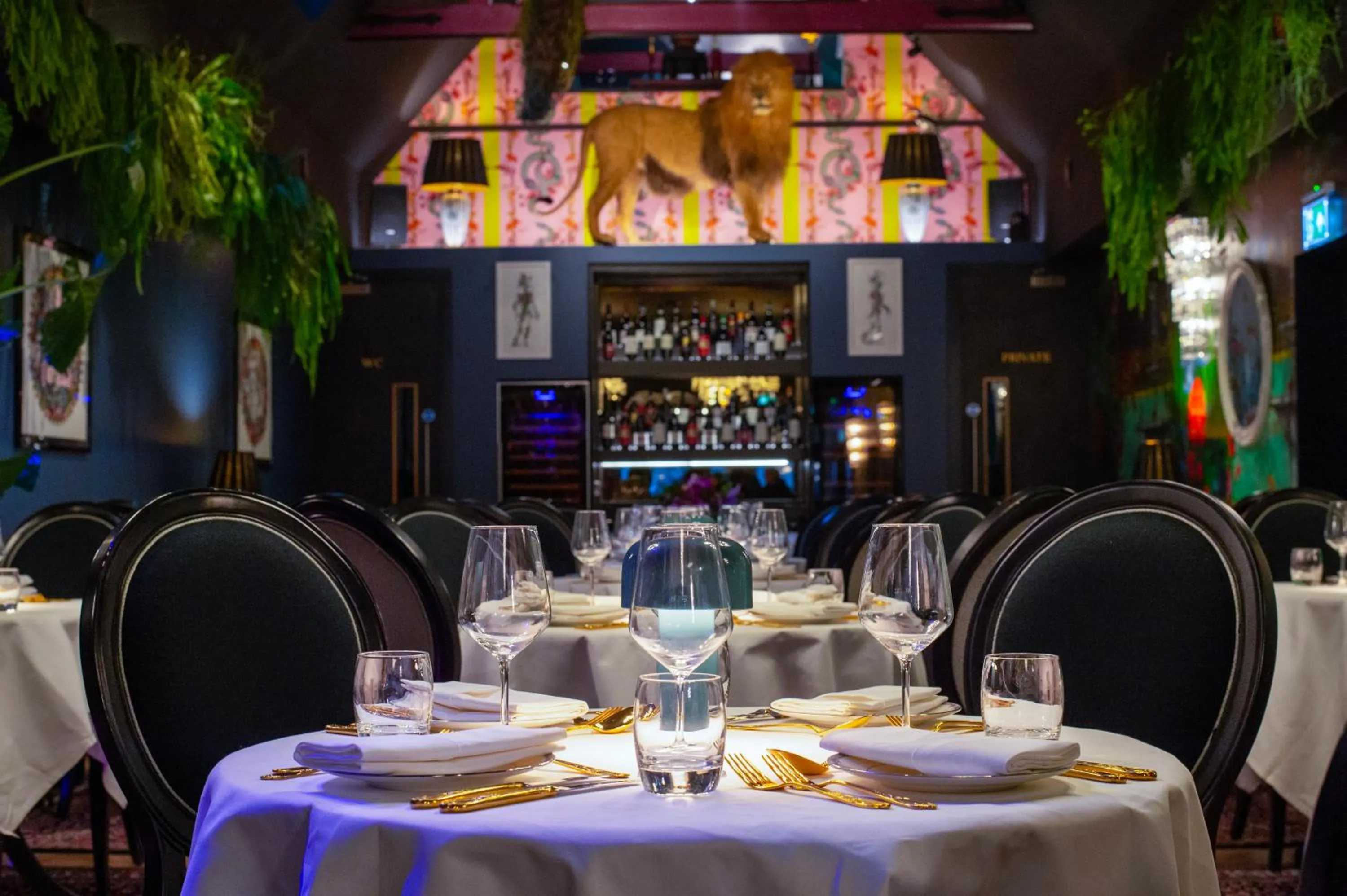 Restaurant/places to eat in Hux Hotel, Kensington