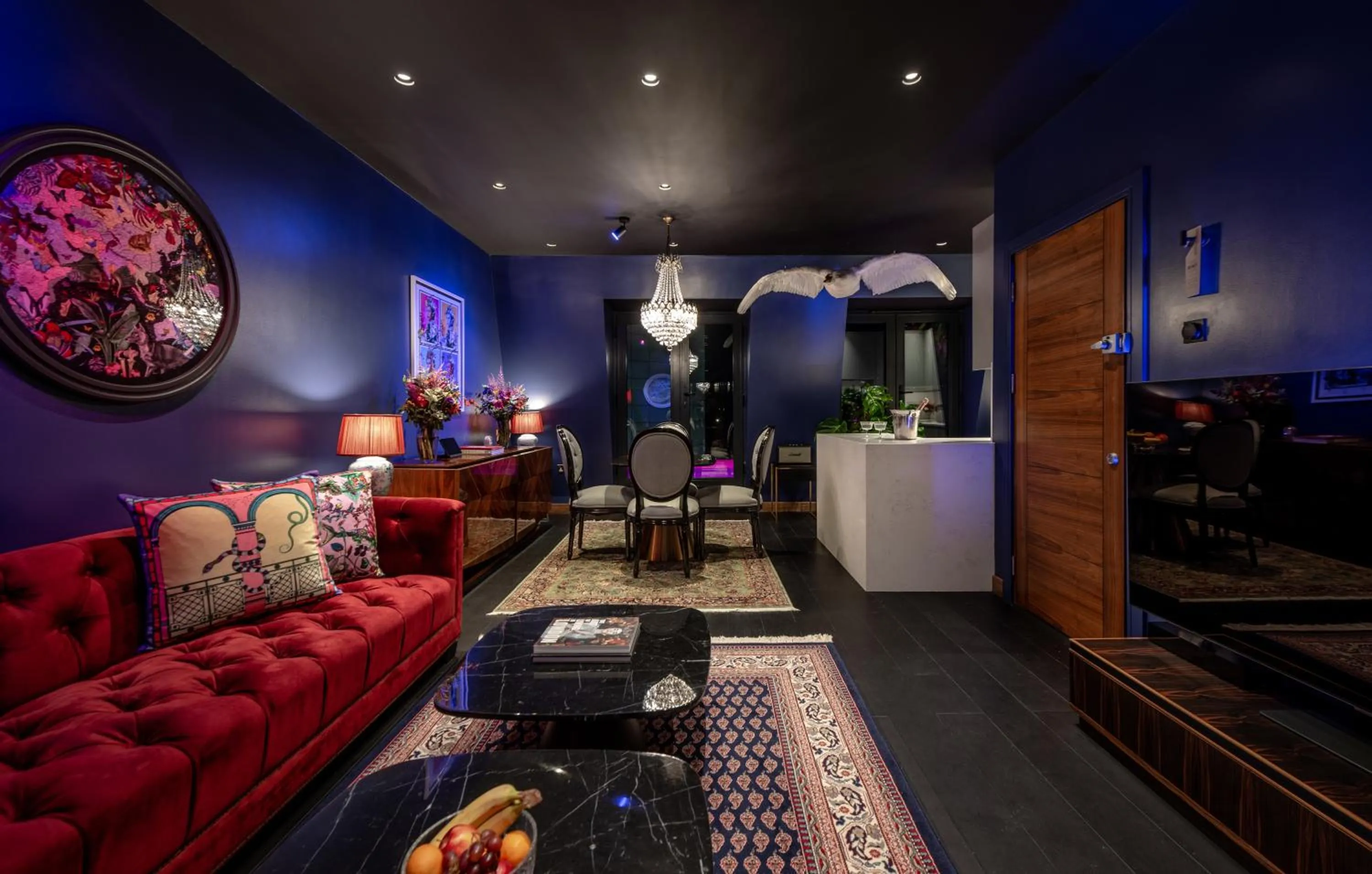 TV and multimedia in Hux Hotel, Kensington