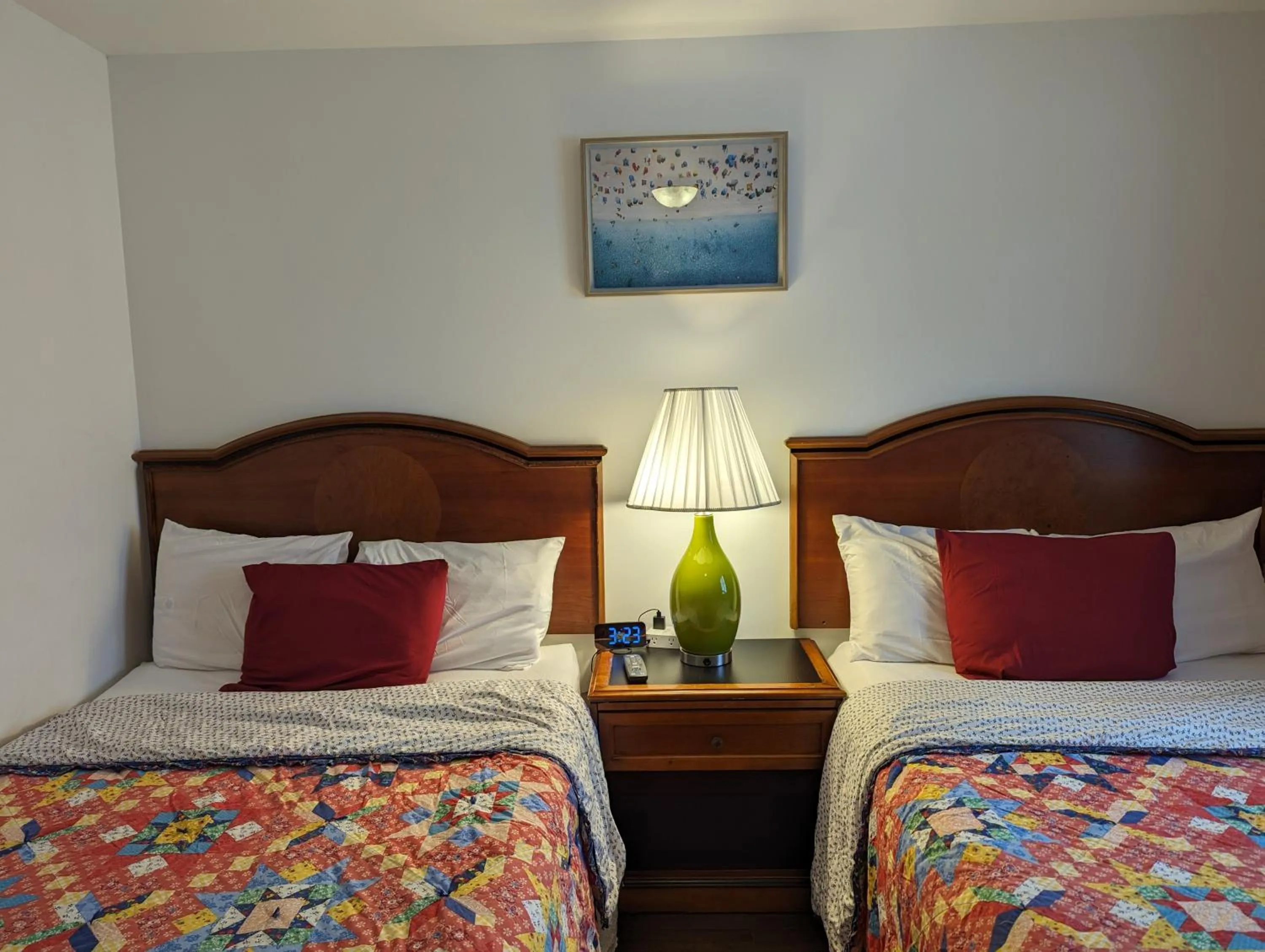 Bed in Apple Inn and Suites Cooperstown Area