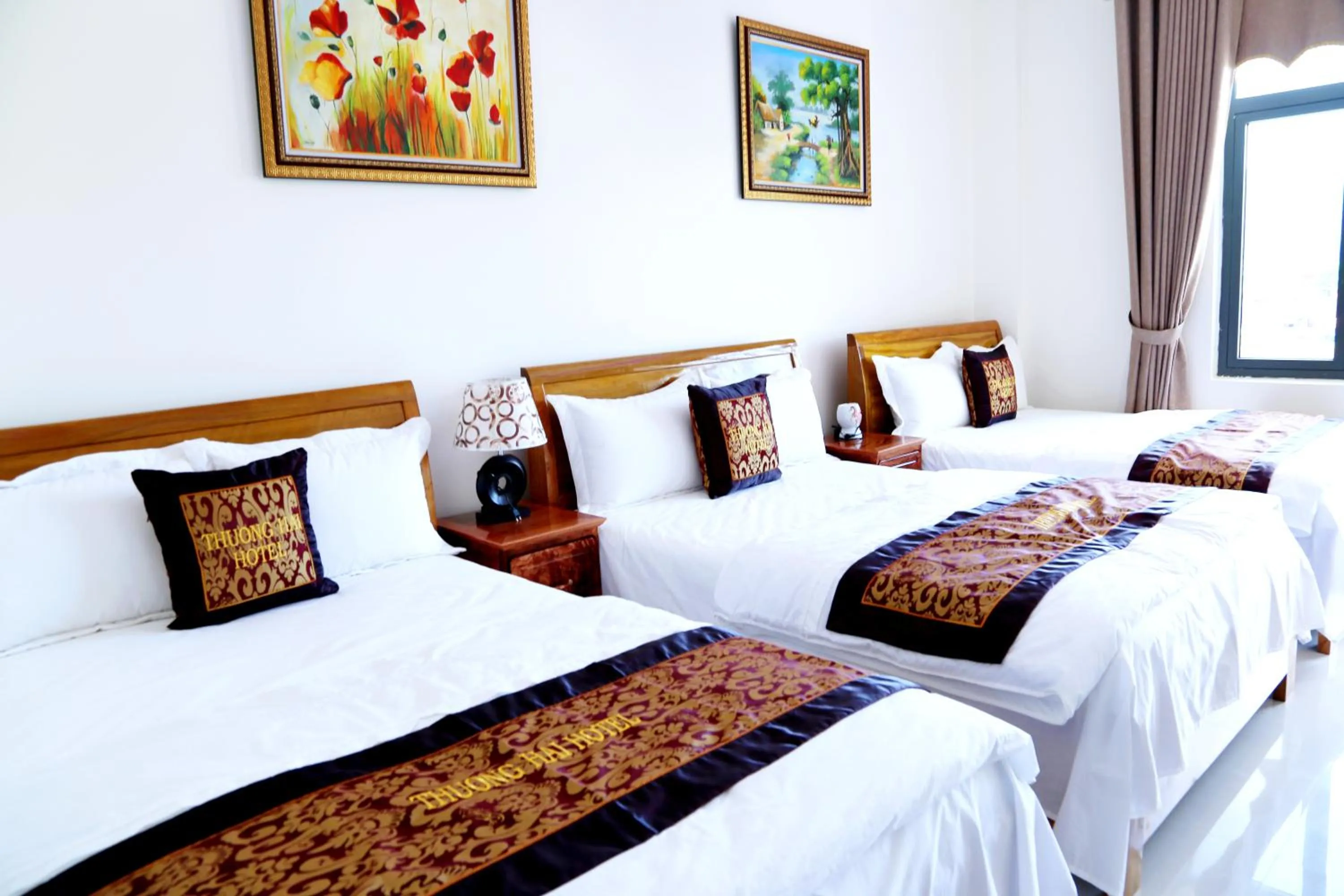 Bed in Thuong Hai Hotel