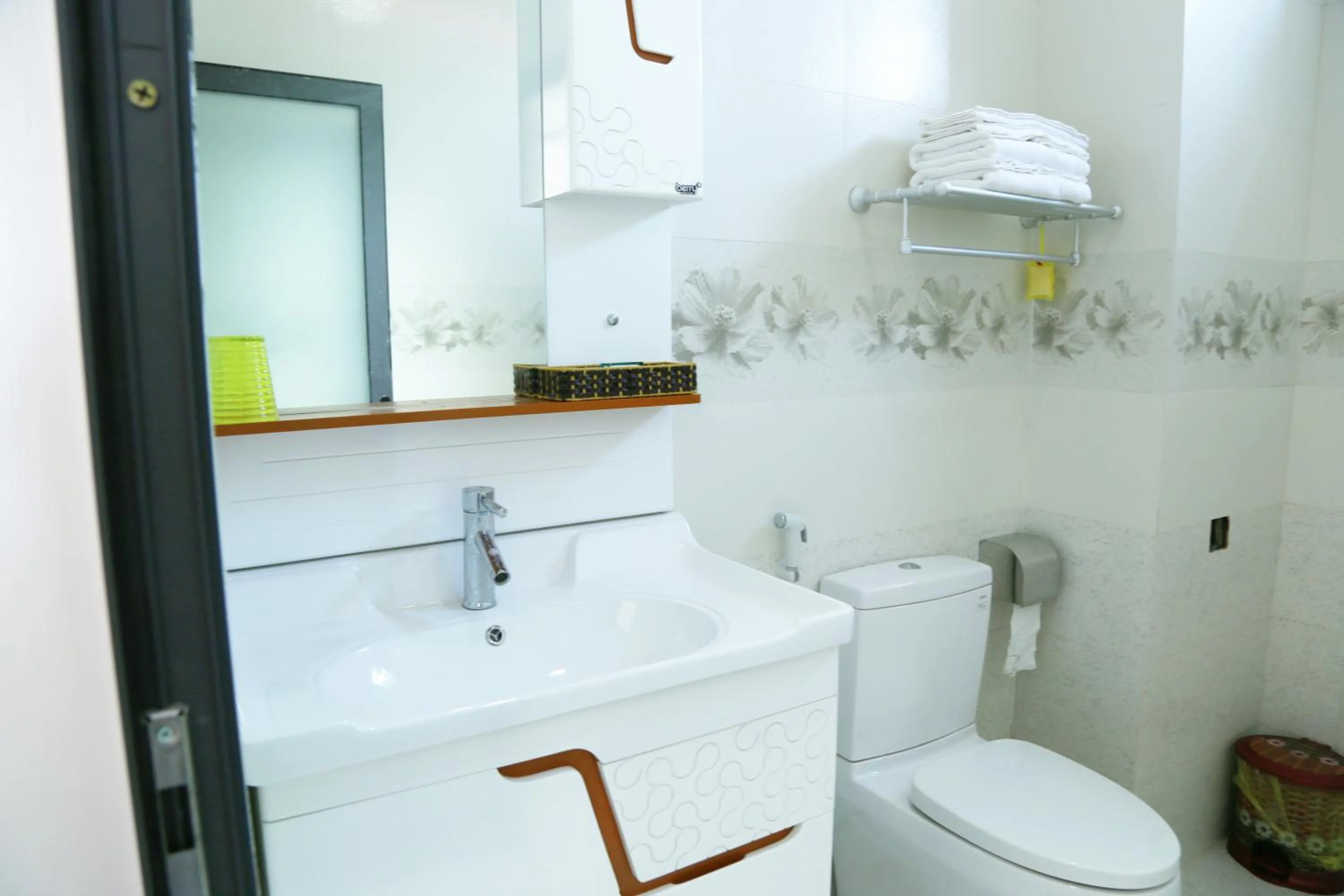 Toilet in Thuong Hai Hotel