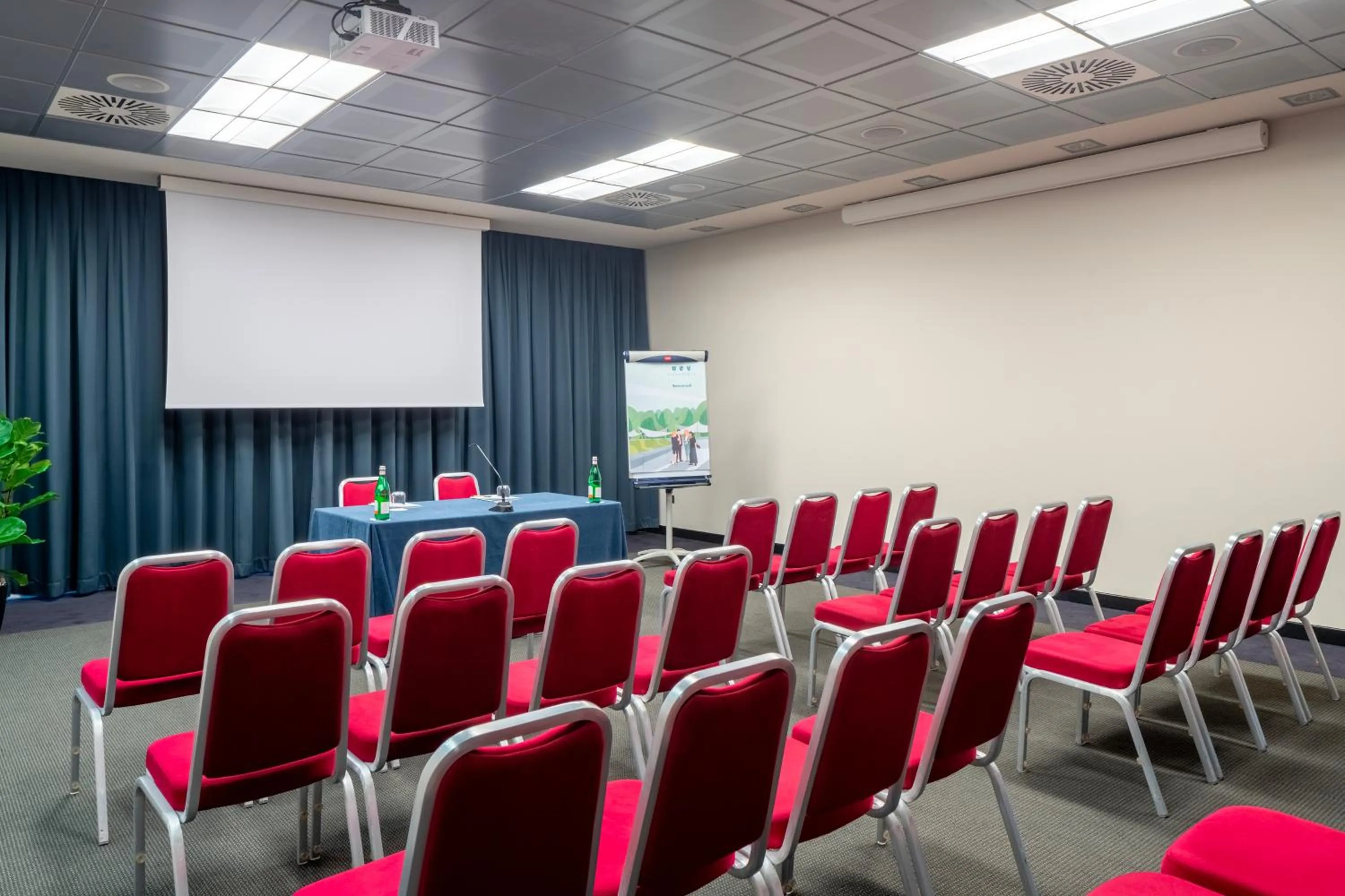 Meeting/conference room in UNA Hotels Bologna San Lazzaro