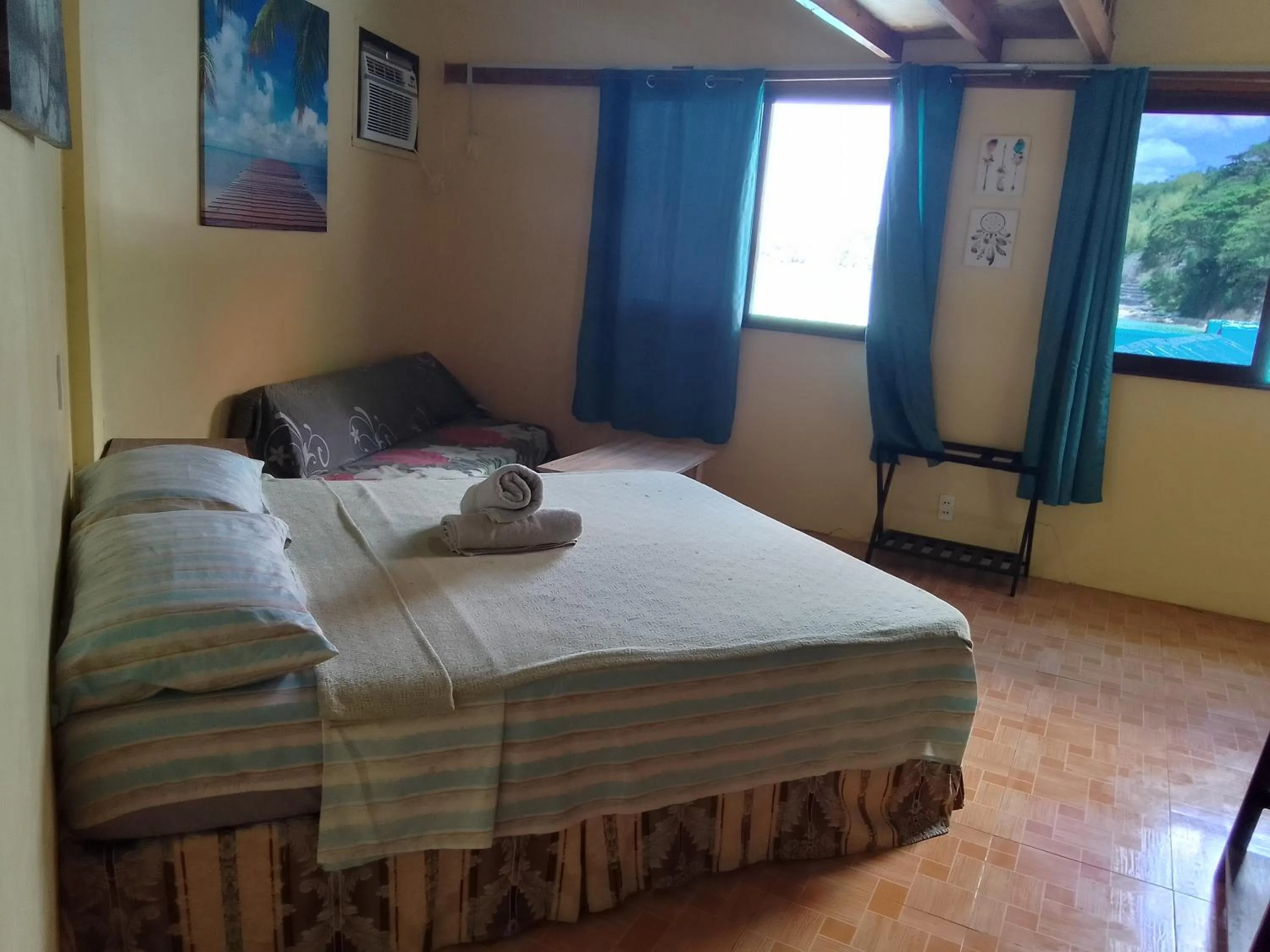 Bedroom, Bed in MLK Bamboo Beachhouse