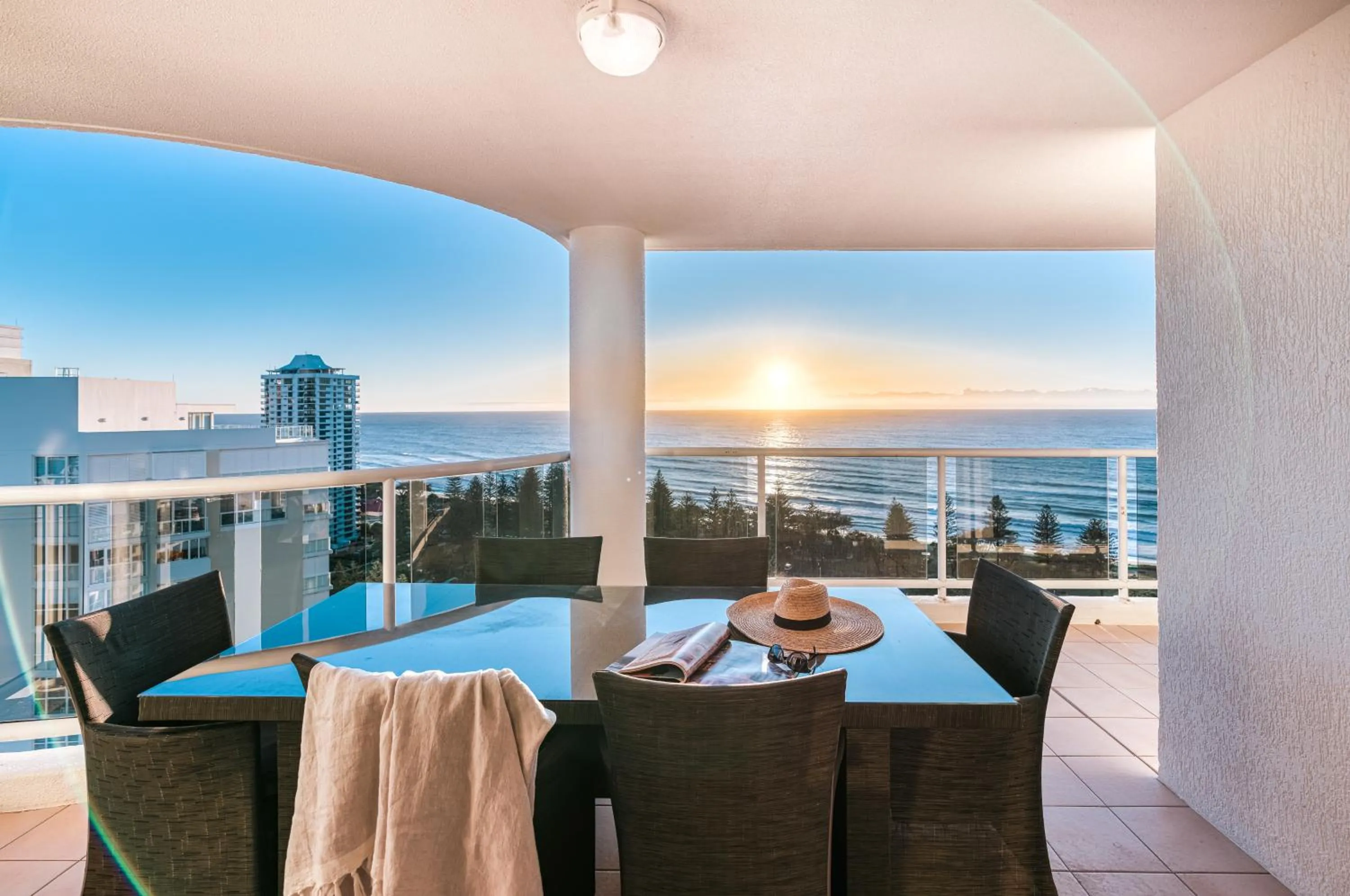 Balcony/Terrace in Oscar On Main Beach Resort