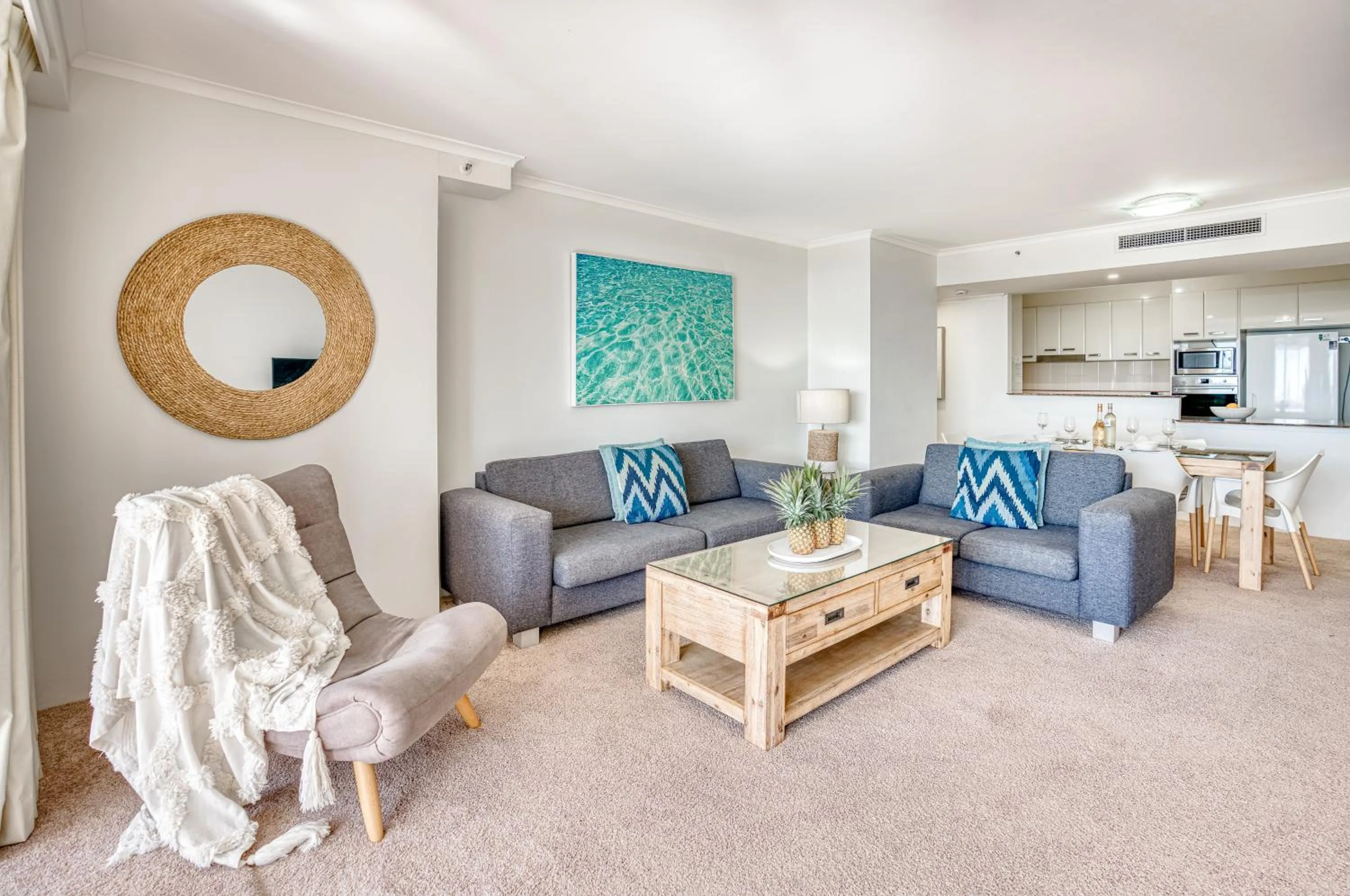 Living room in Oscar On Main Beach Resort