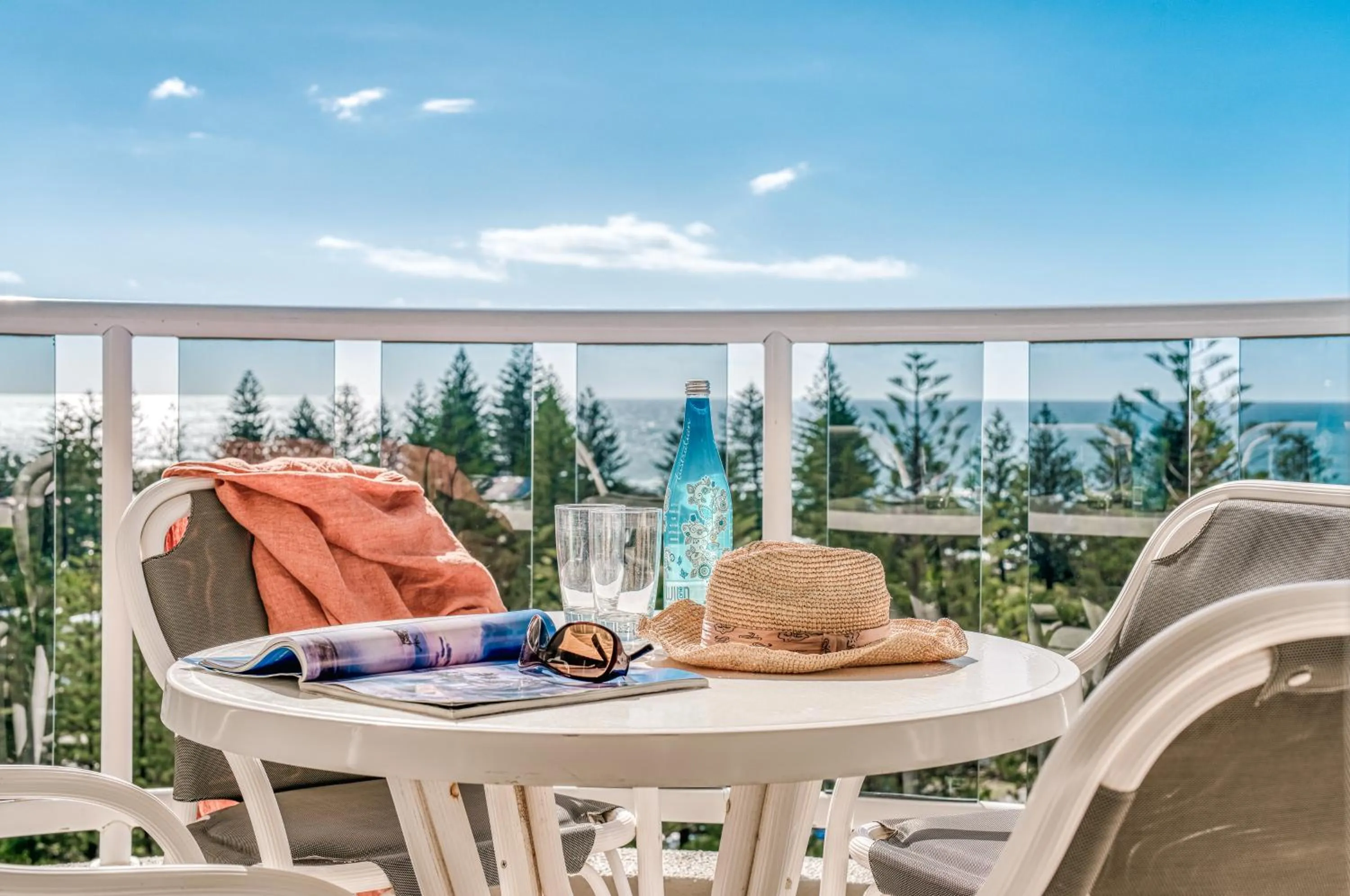 Balcony/Terrace in Oscar On Main Beach Resort