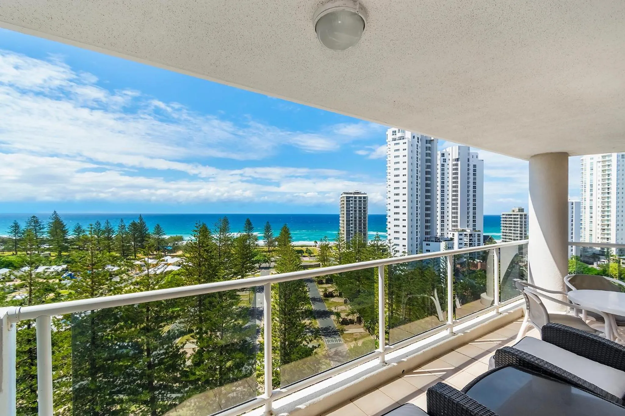 Balcony/Terrace in Oscar On Main Beach Resort