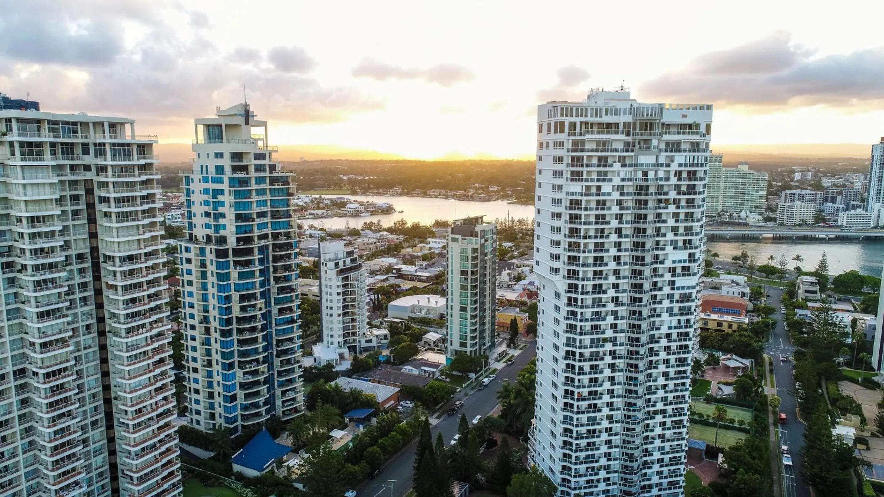 Bird's eye view in Oscar On Main Beach Resort