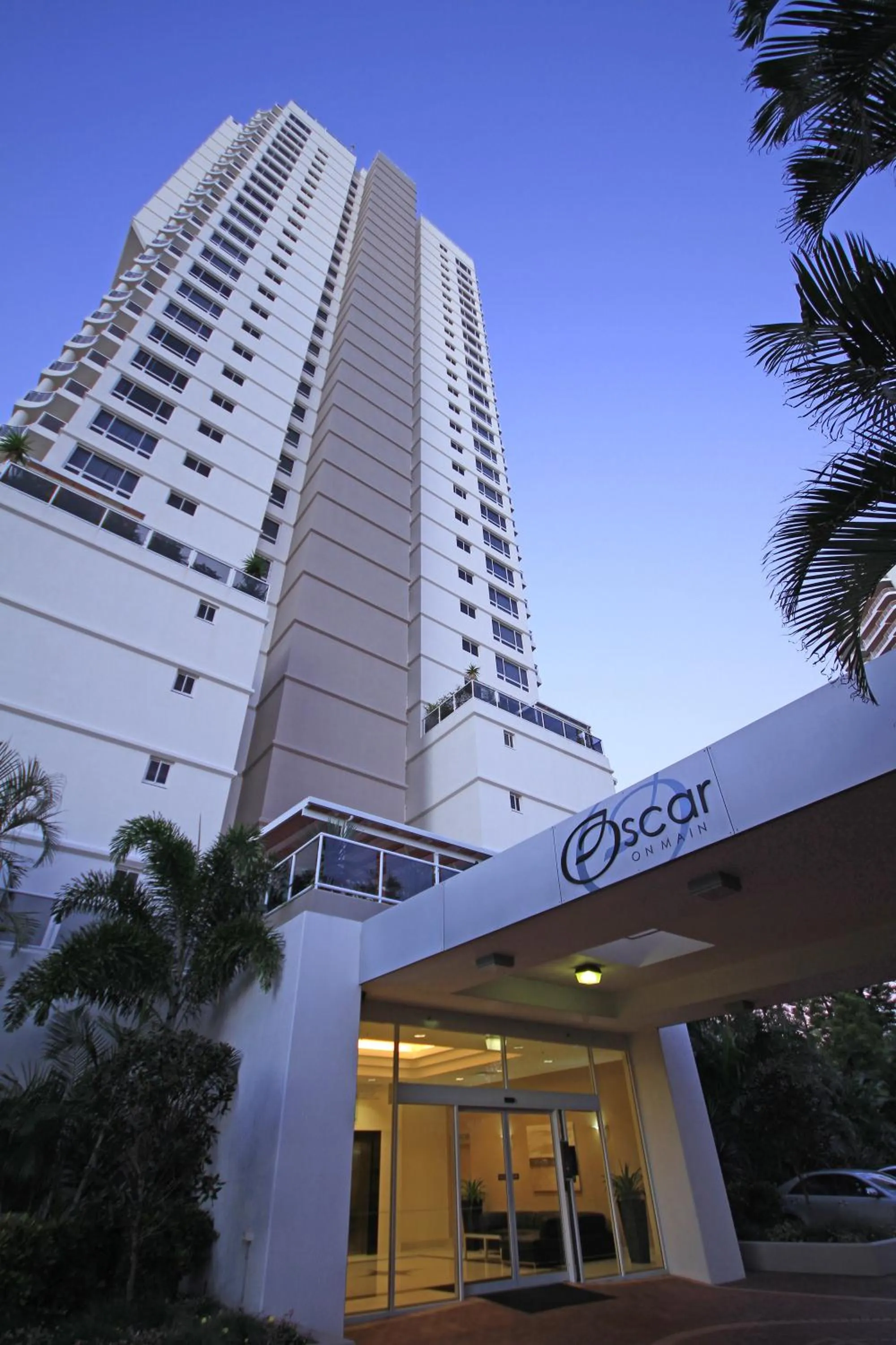 Lobby or reception in Oscar On Main Beach Resort