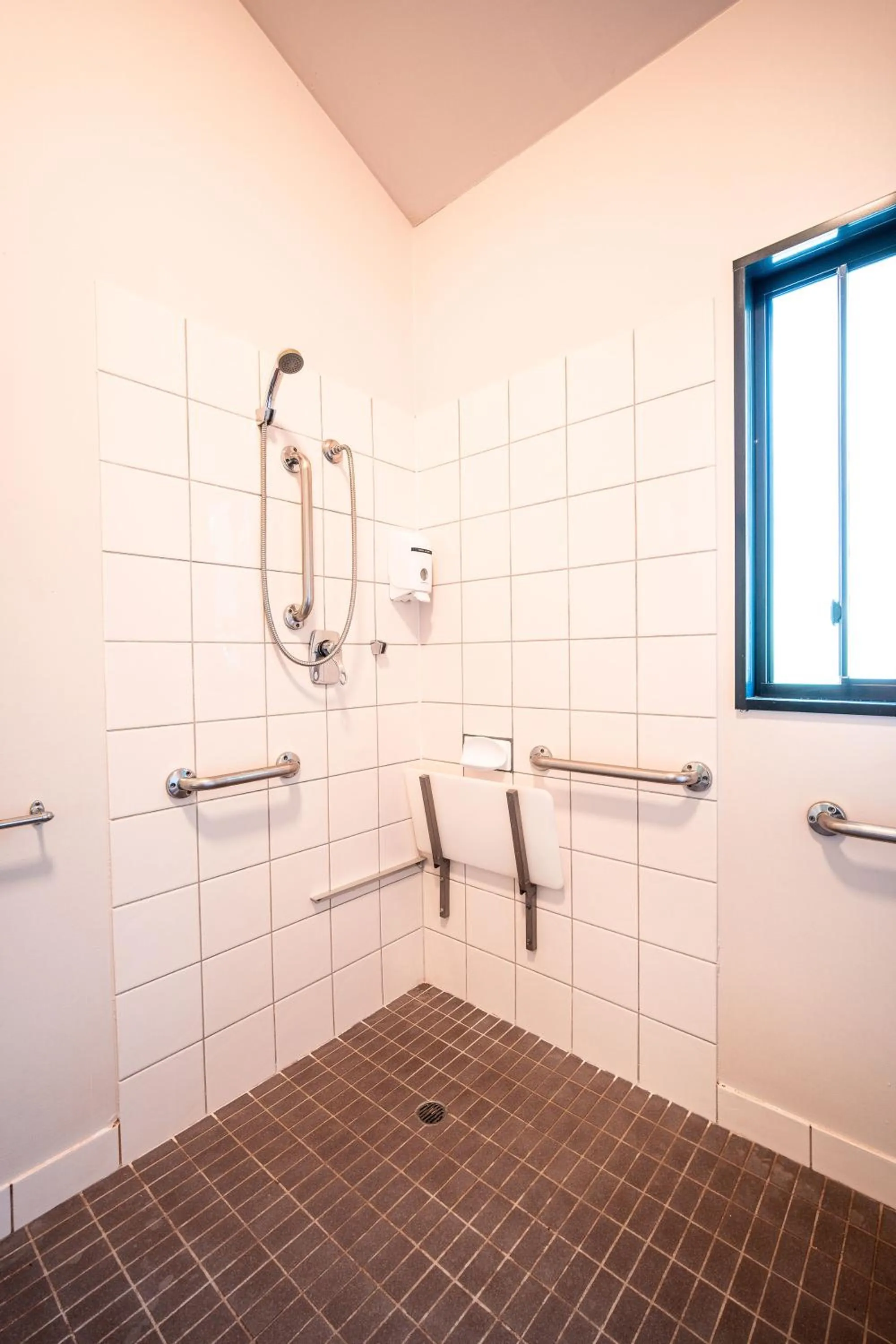 Shower in Hidden Valley Holiday Park Darwin