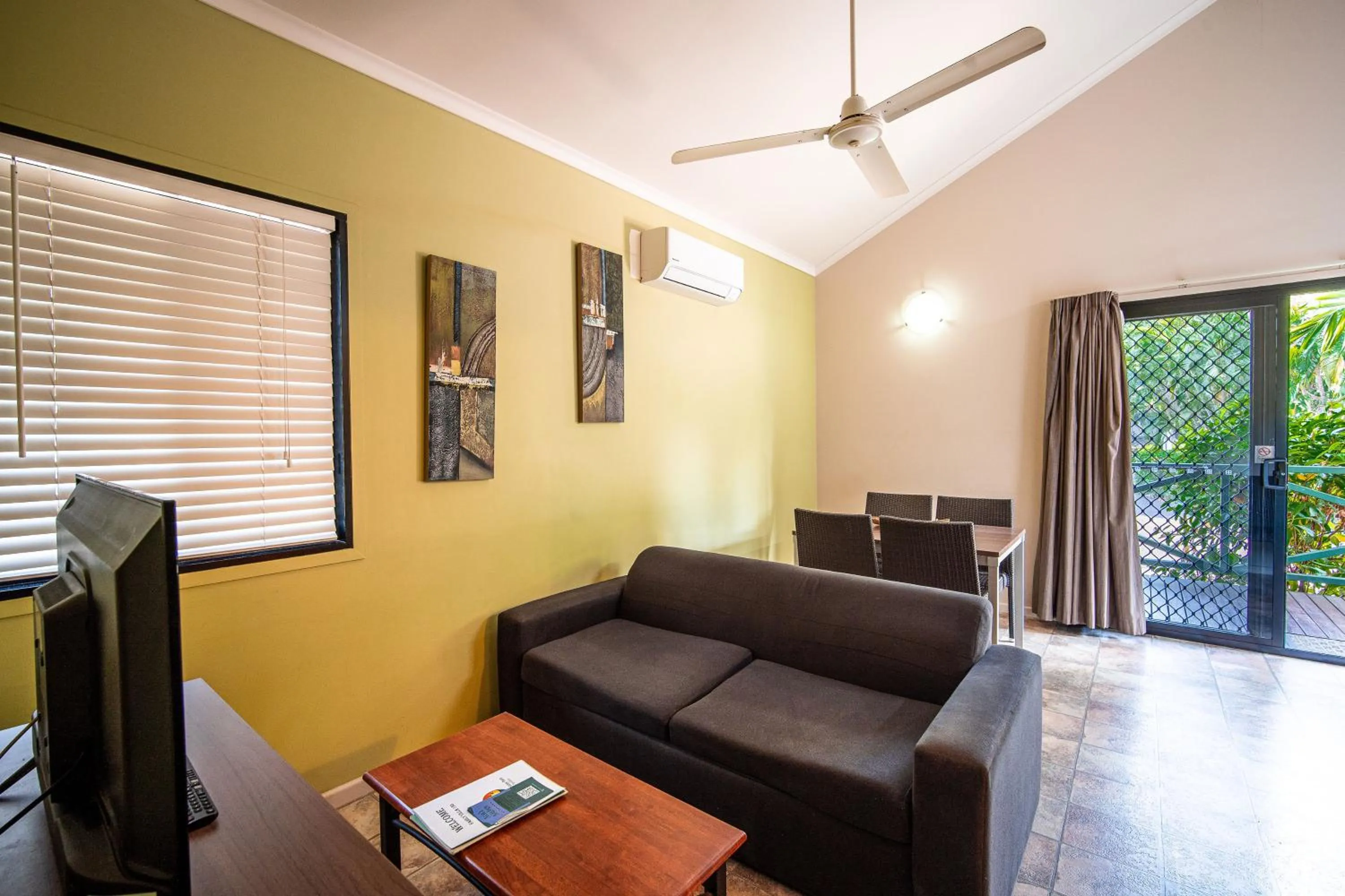 Living room in Hidden Valley Holiday Park Darwin