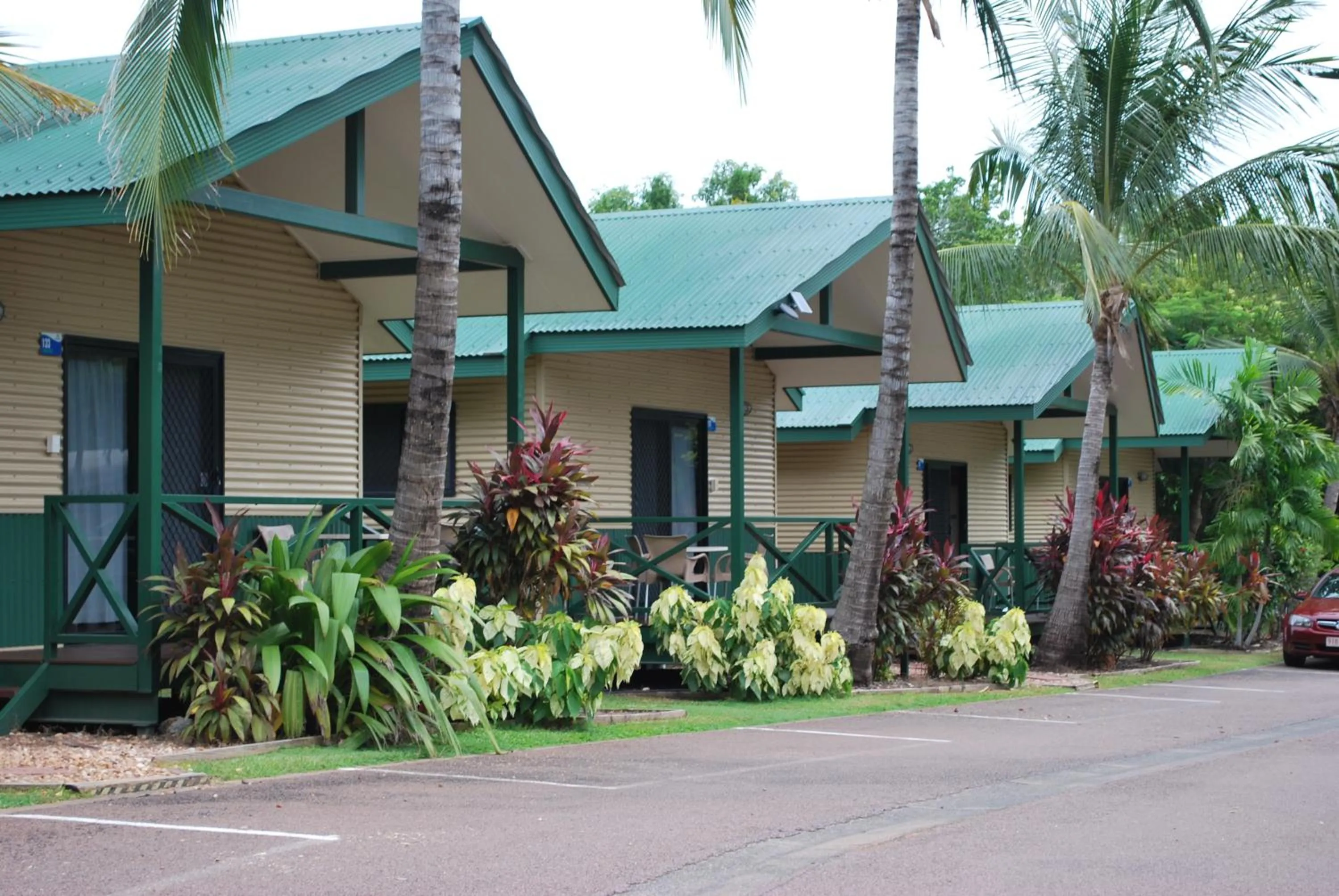 Property building in Hidden Valley Holiday Park Darwin