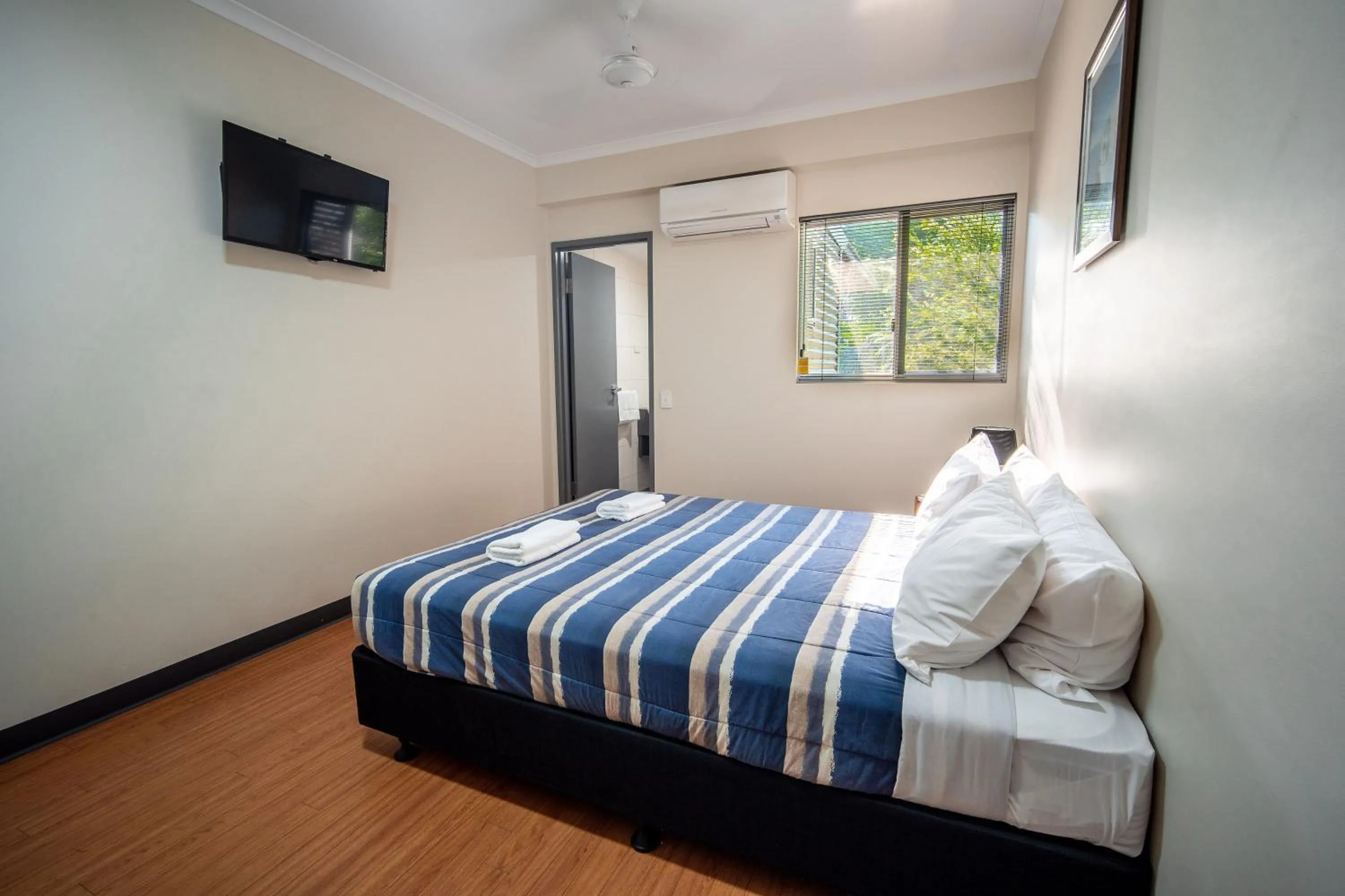 Garden view, Bed in Hidden Valley Holiday Park Darwin