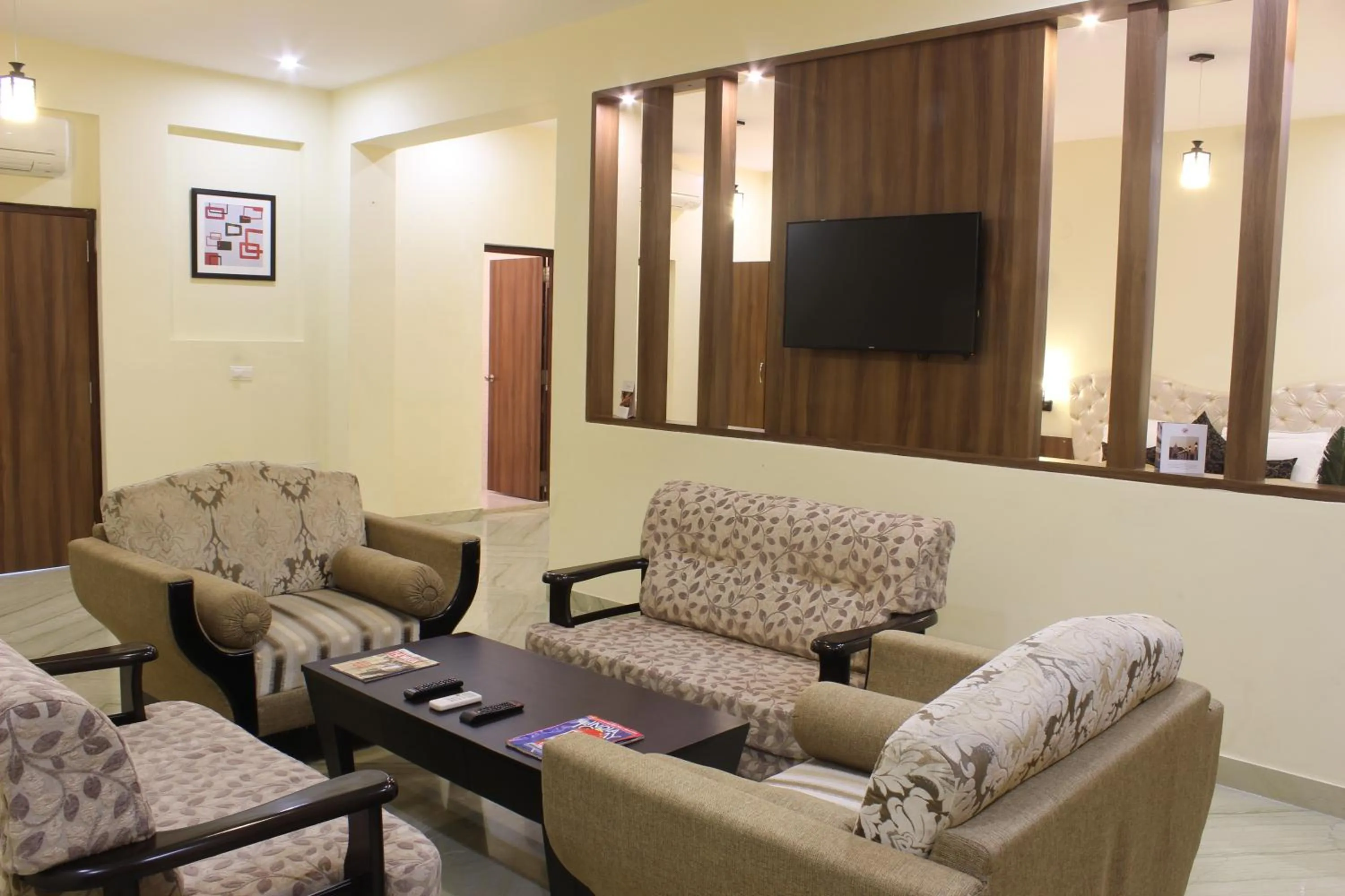 TV and multimedia in Regenta Central Mewargarh, Near Biological park