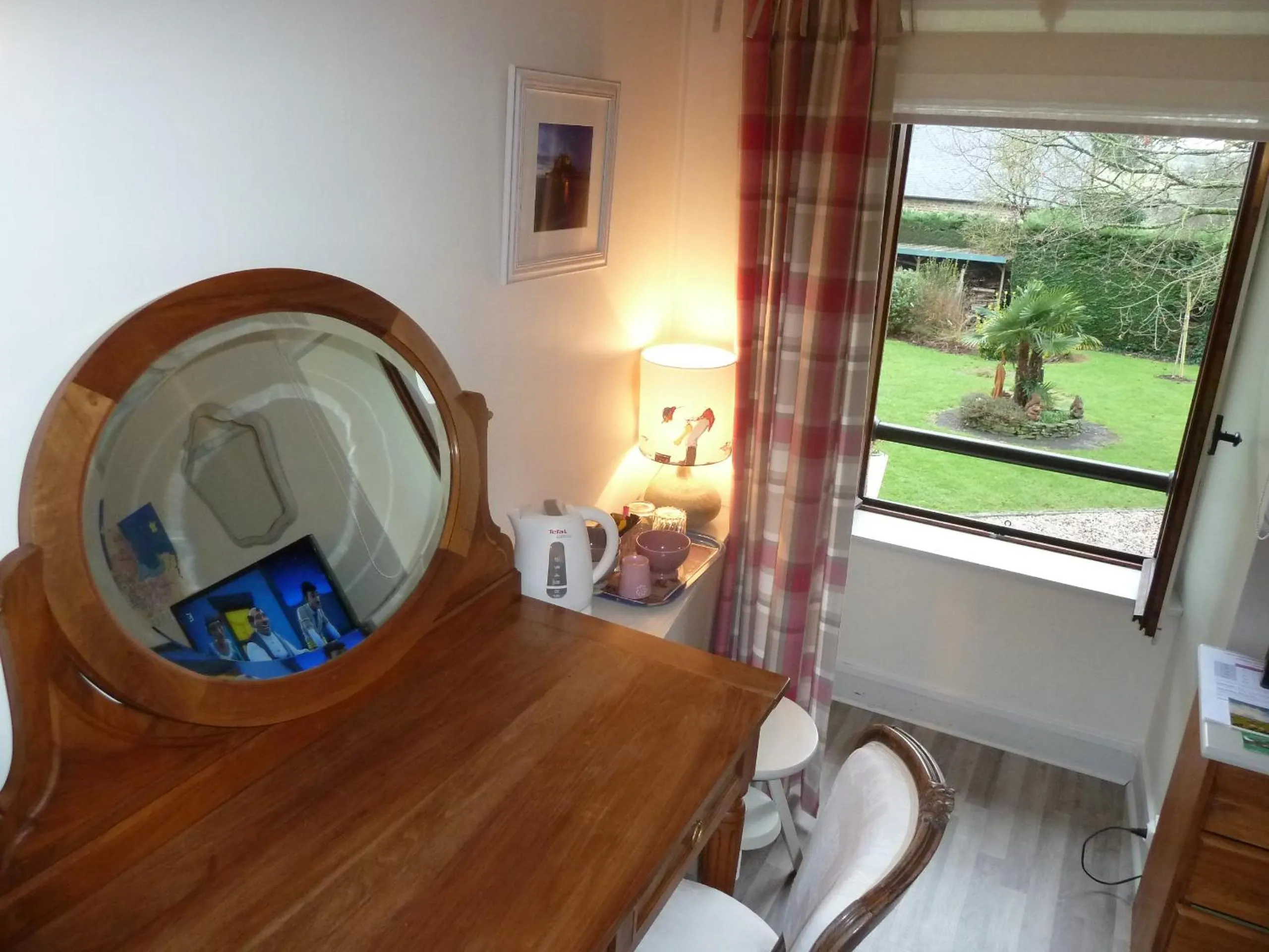 Property building, Bed in Les Bruyères du Mont