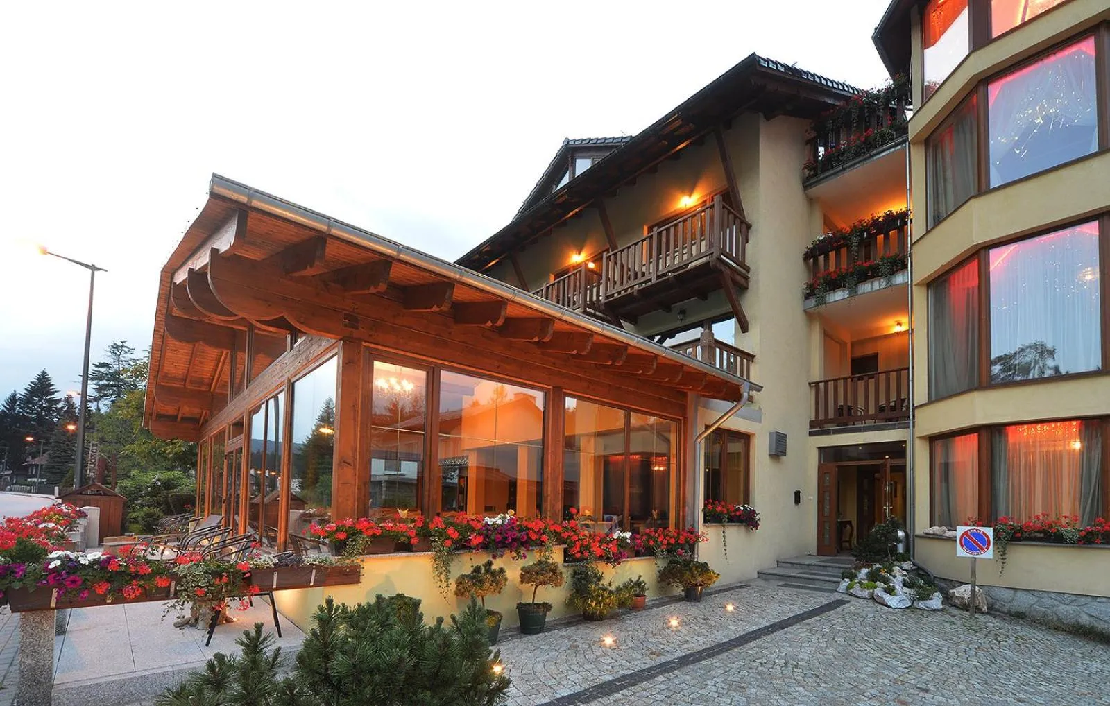 Property building in Willa Magnat