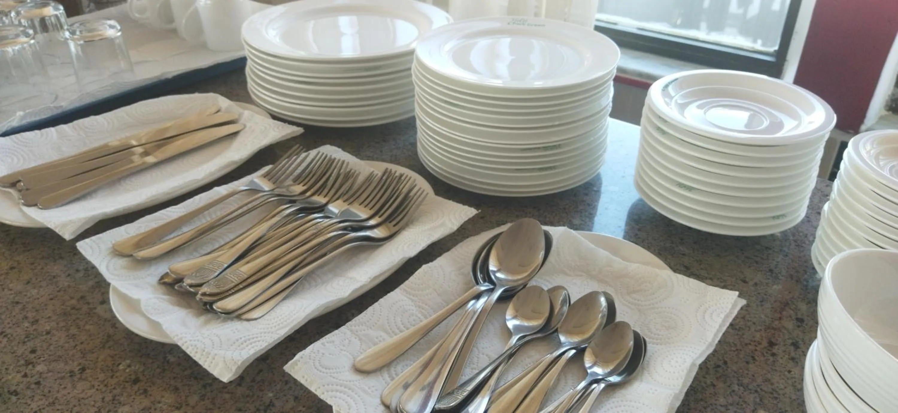 Food and drinks in Hotel Park Green