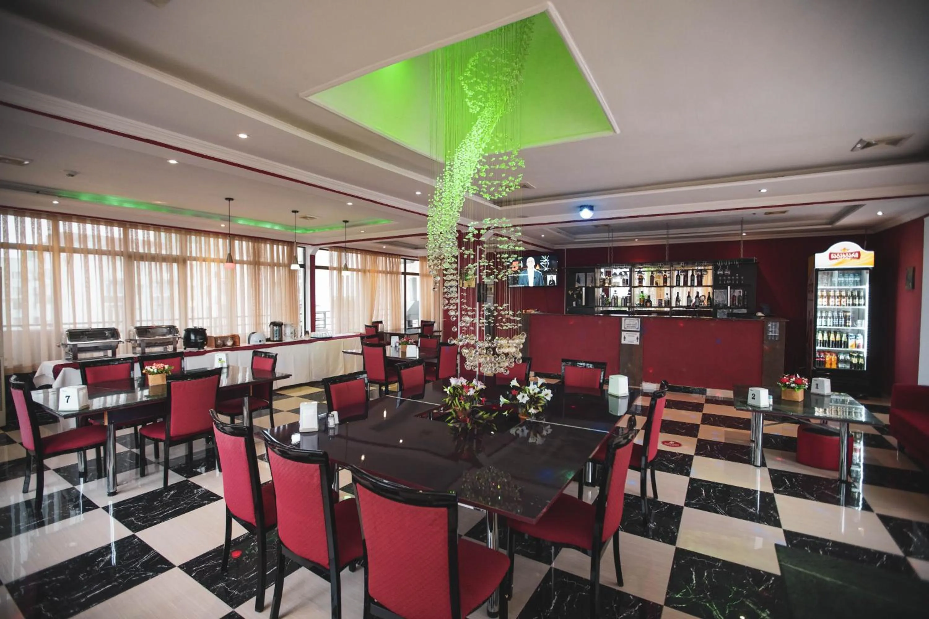 Restaurant/places to eat in Hotel Park Green