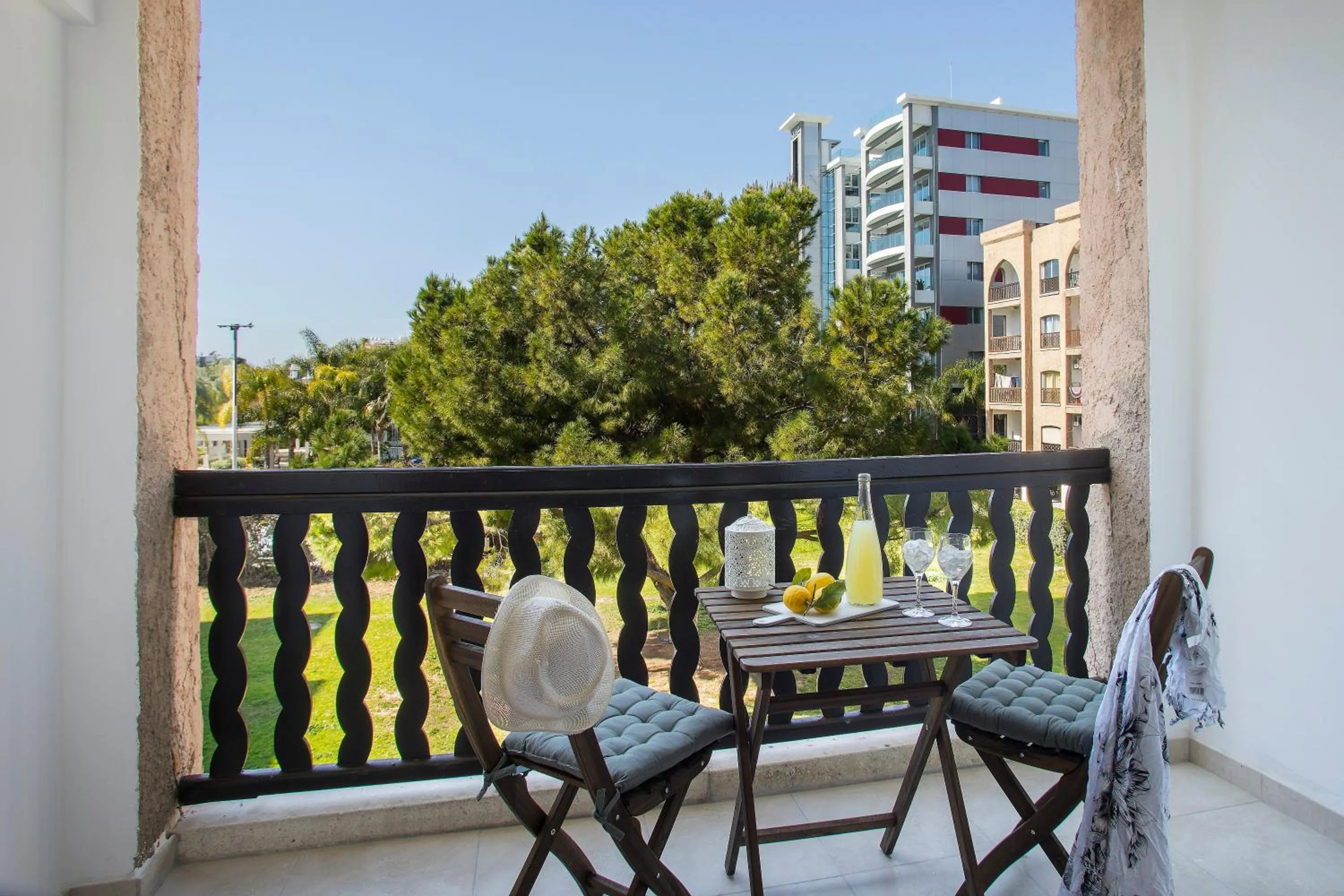 Garden in Castle Holiday Apartments