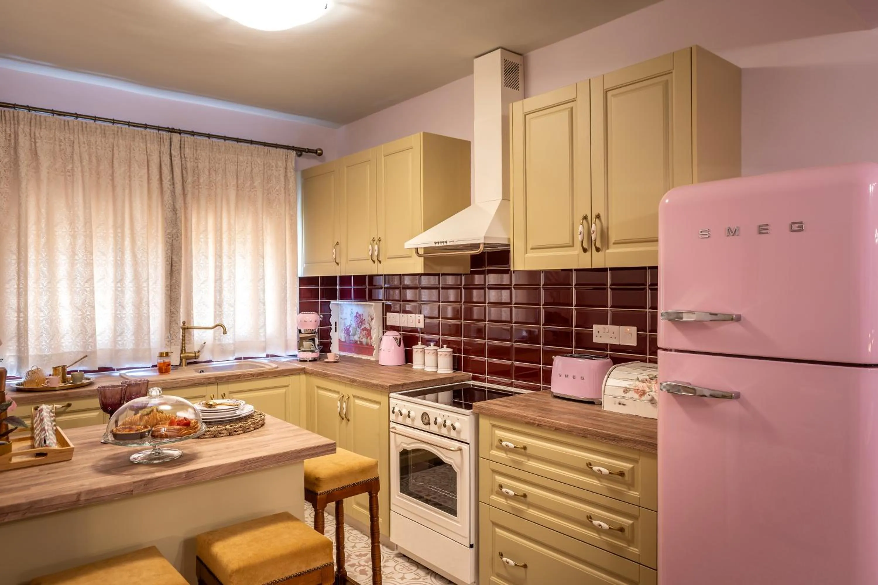 Kitchen or kitchenette in Castle Holiday Apartments