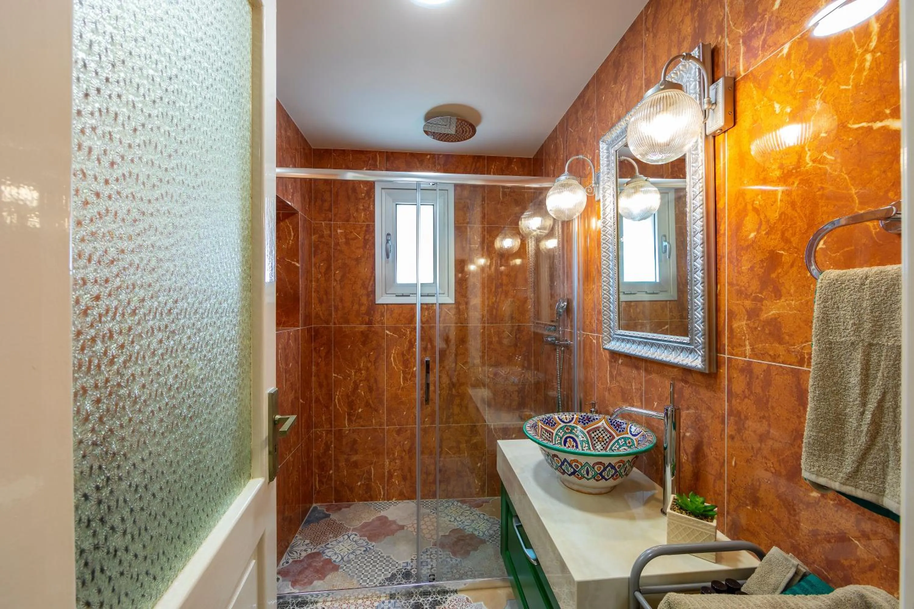 Shower in Castle Holiday Apartments