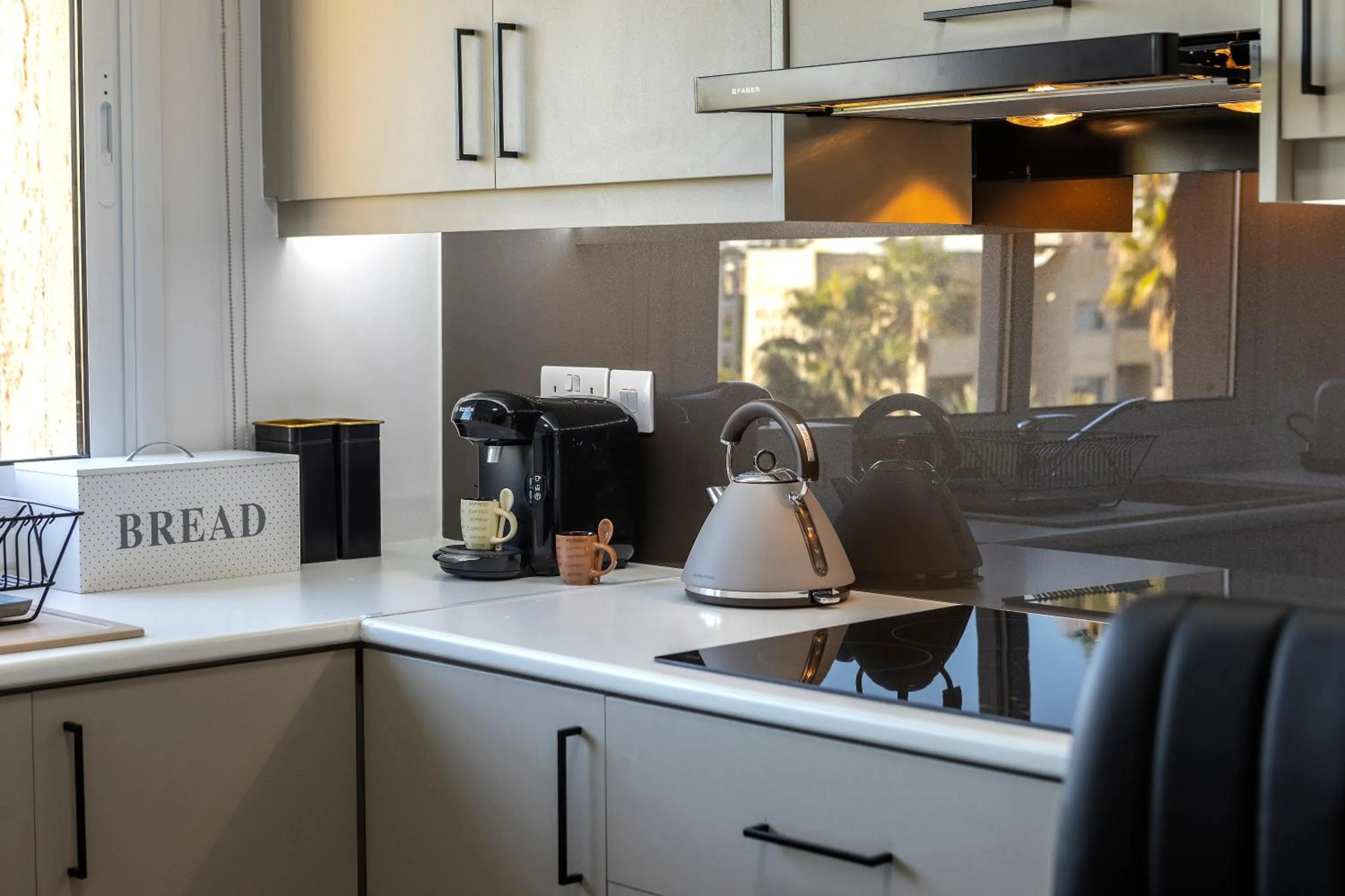 Coffee/tea facilities in Castle Holiday Apartments