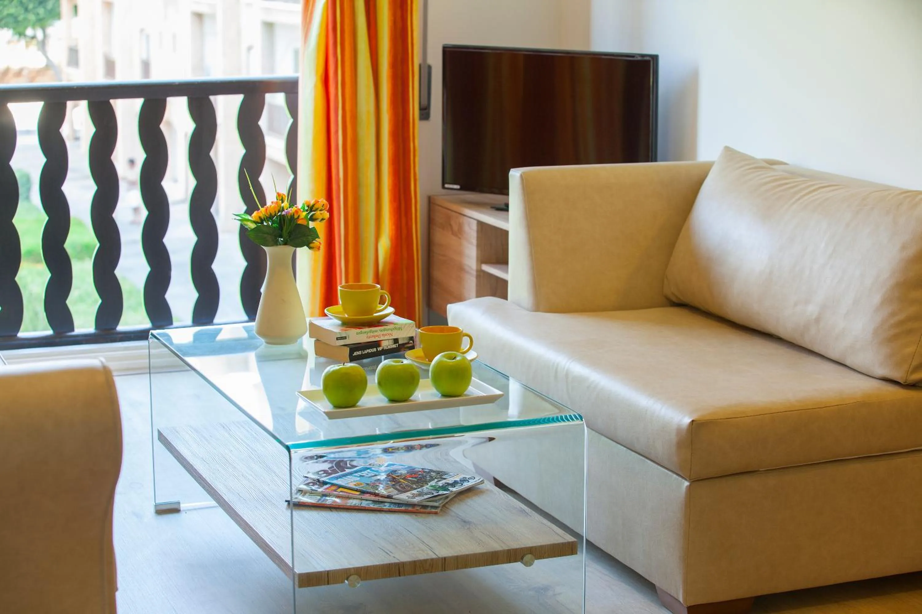 TV and multimedia in Castle Holiday Apartments