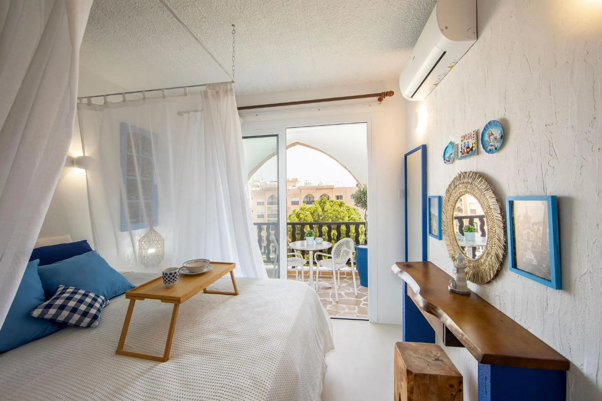 Bed in Castle Holiday Apartments