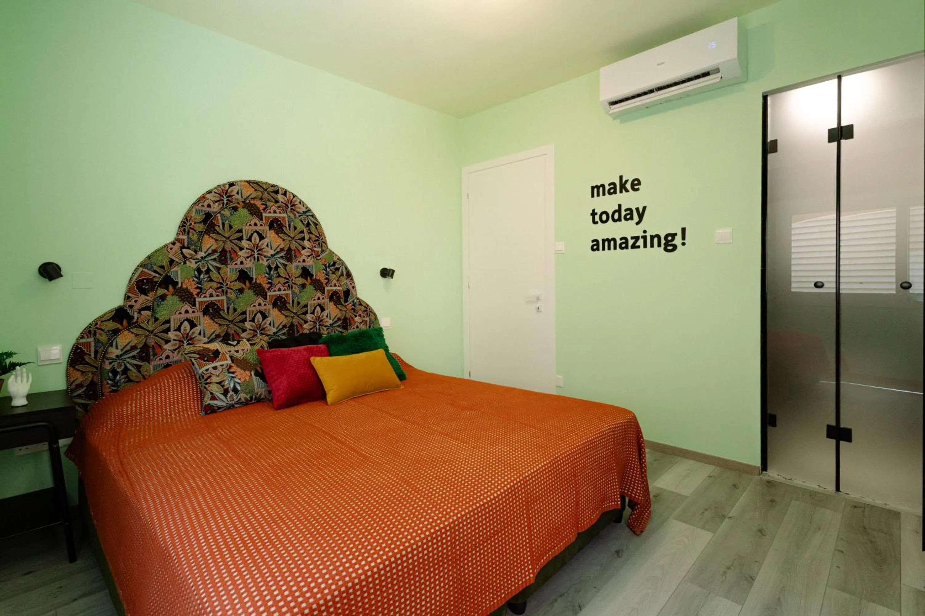 Bed in Castle Holiday Apartments