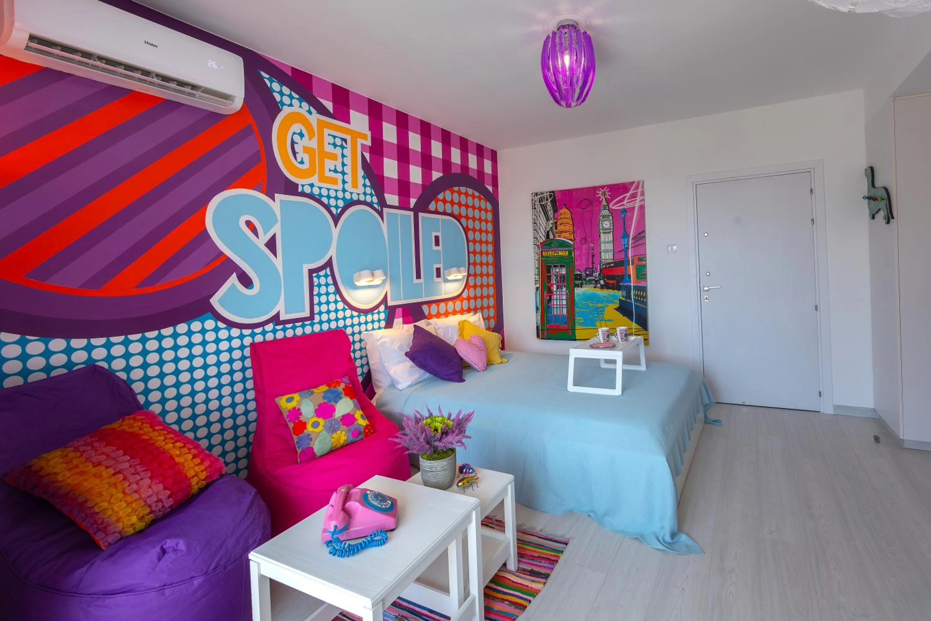 Bed in Castle Holiday Apartments