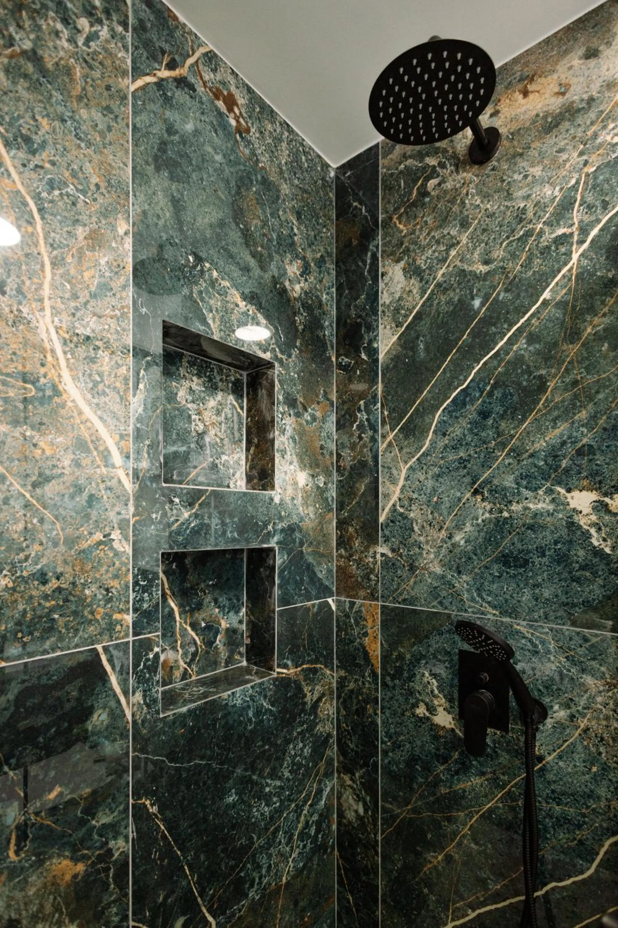 Shower in Castle Holiday Apartments