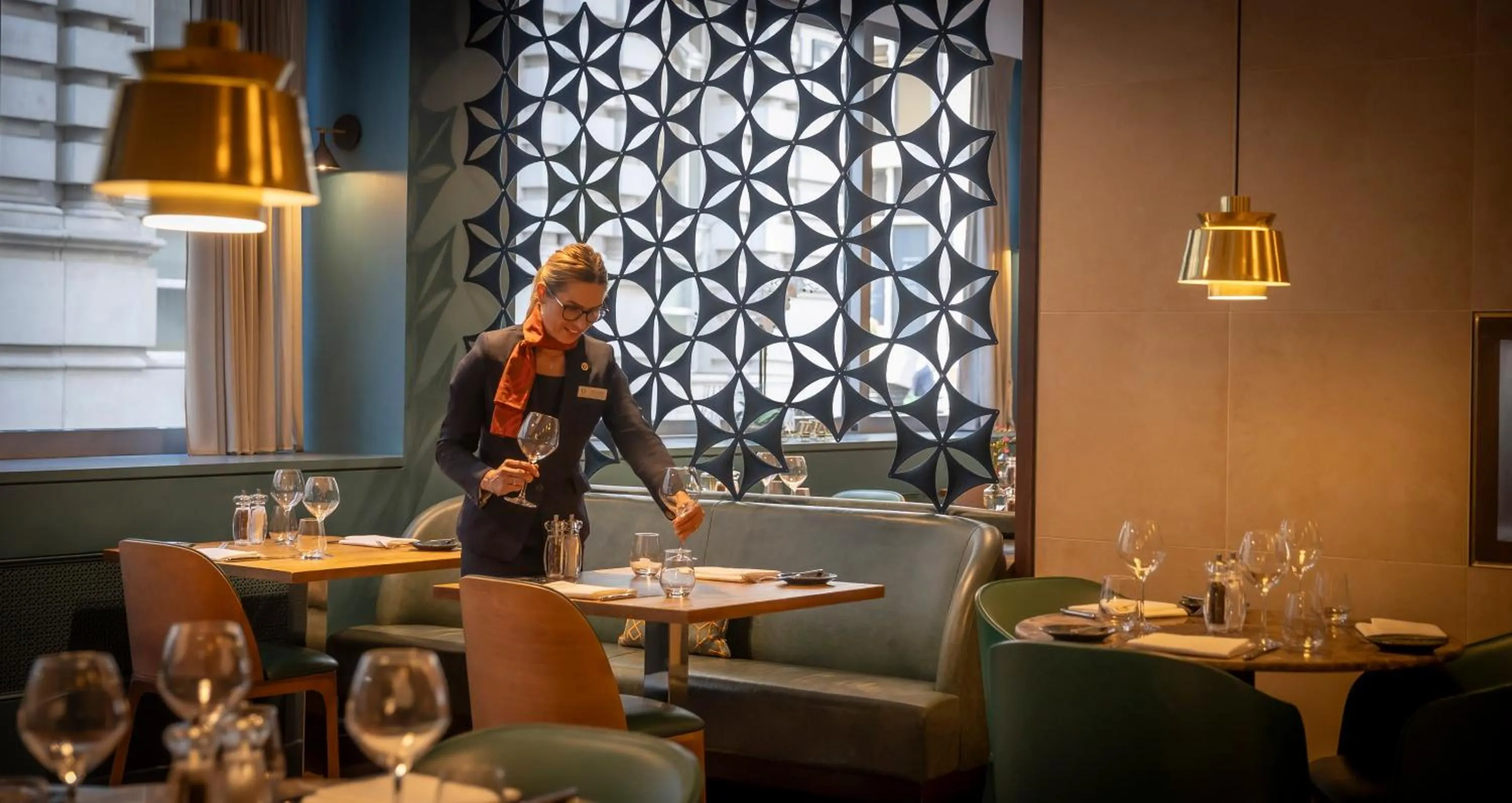 Restaurant/places to eat in Clayton Hotel London Wall