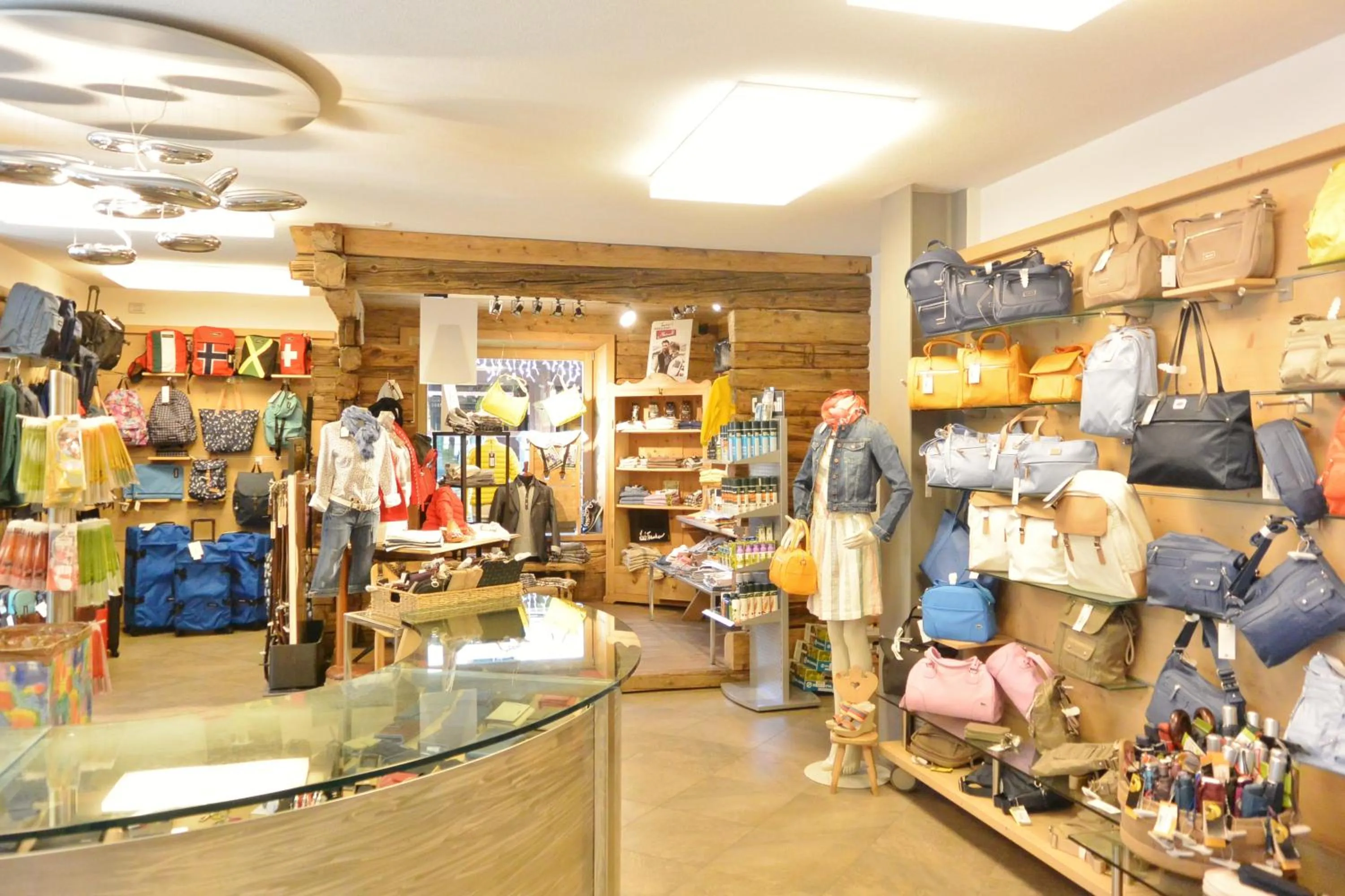 On-site shops in Hotel Garnì al Plan