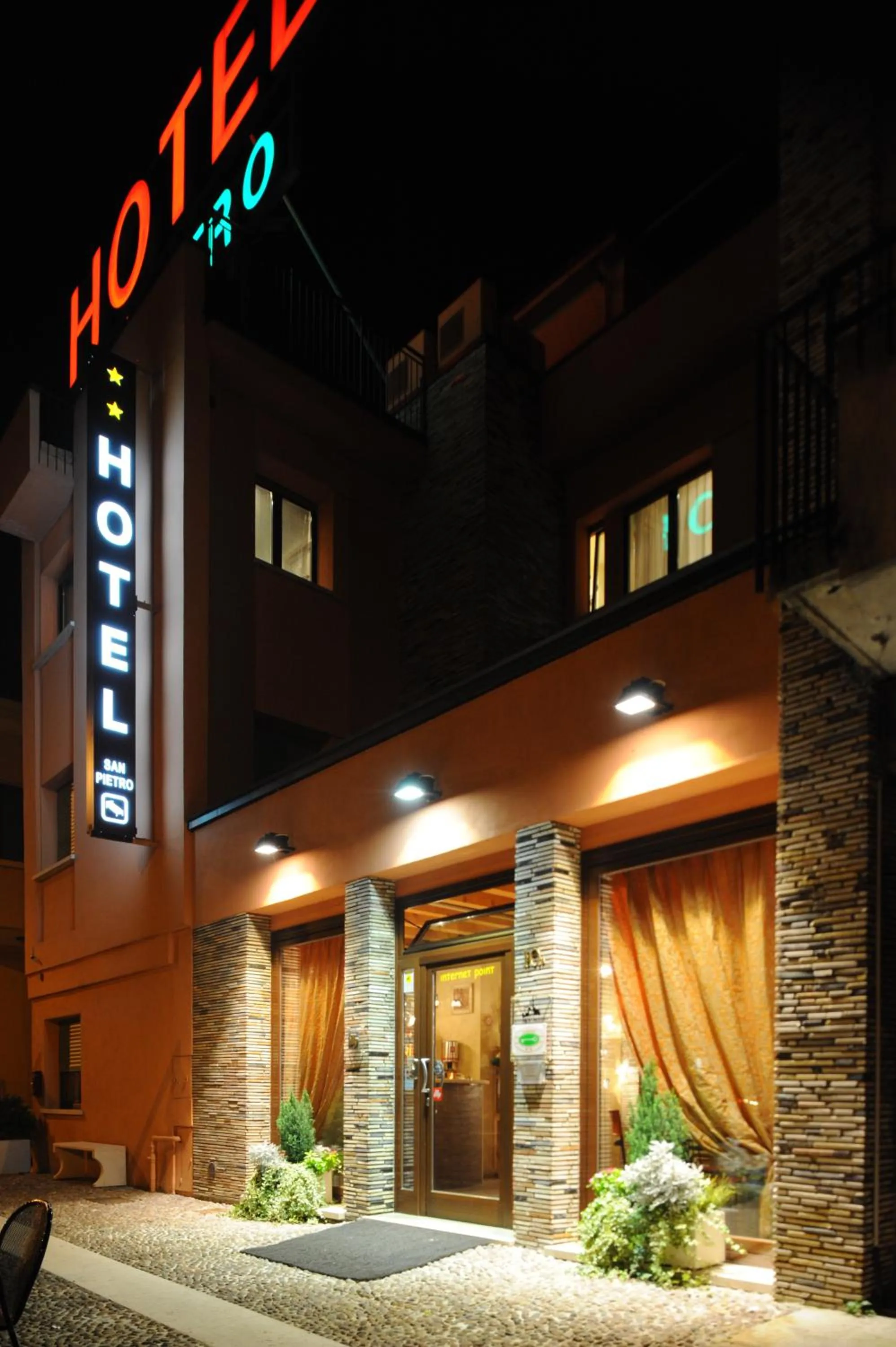 Facade/entrance in Hotel San Pietro