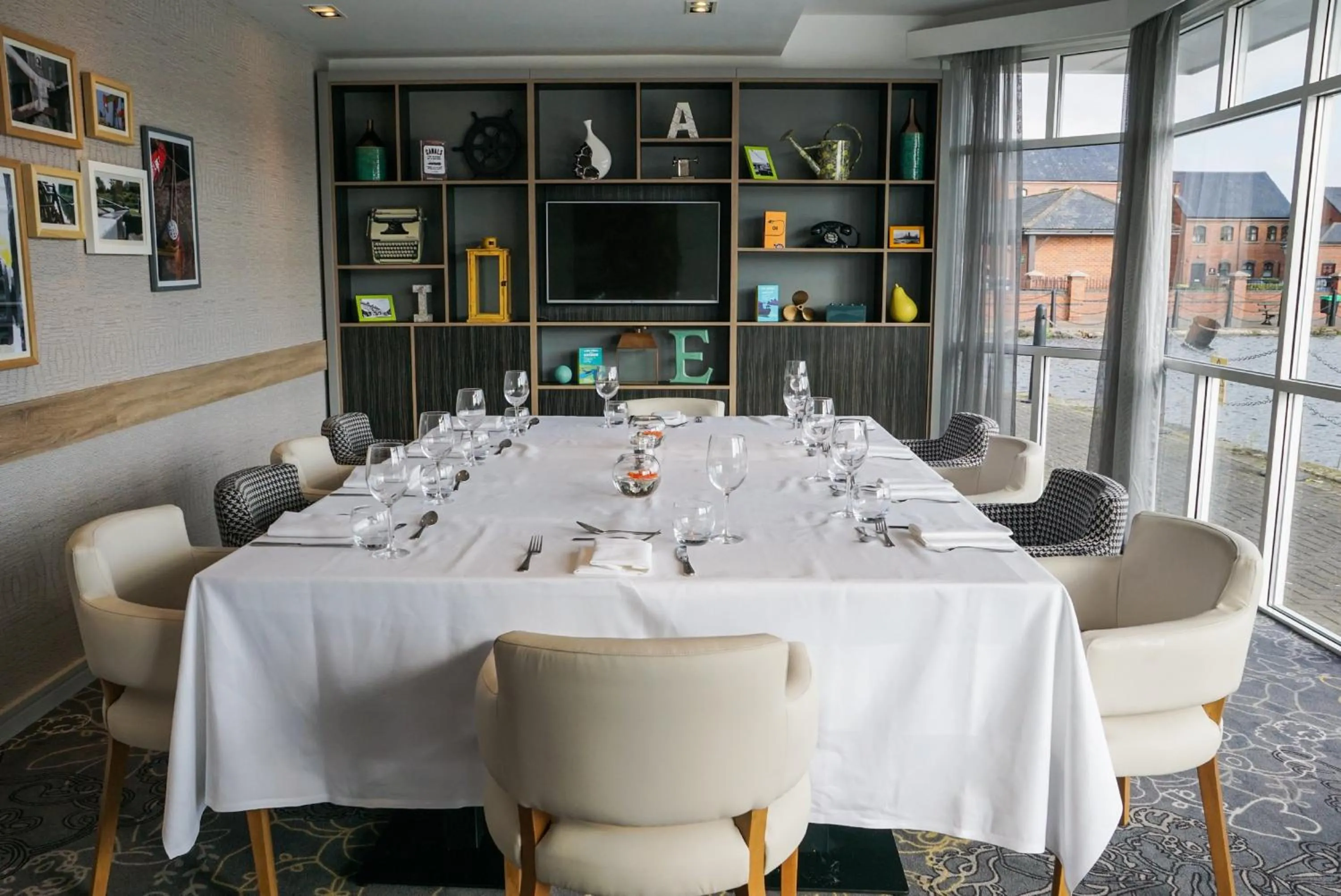 Restaurant/places to eat in Holiday Inn Ellesmere Port/Cheshire Oaks by IHG