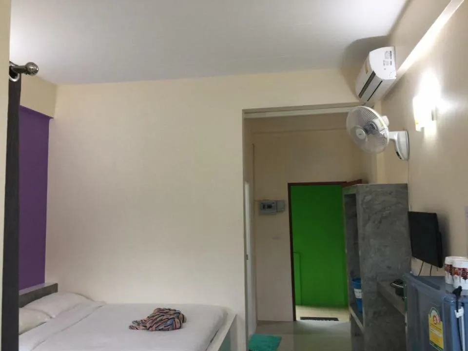 Photo of the whole room, Bed in Budchui Guesthouse