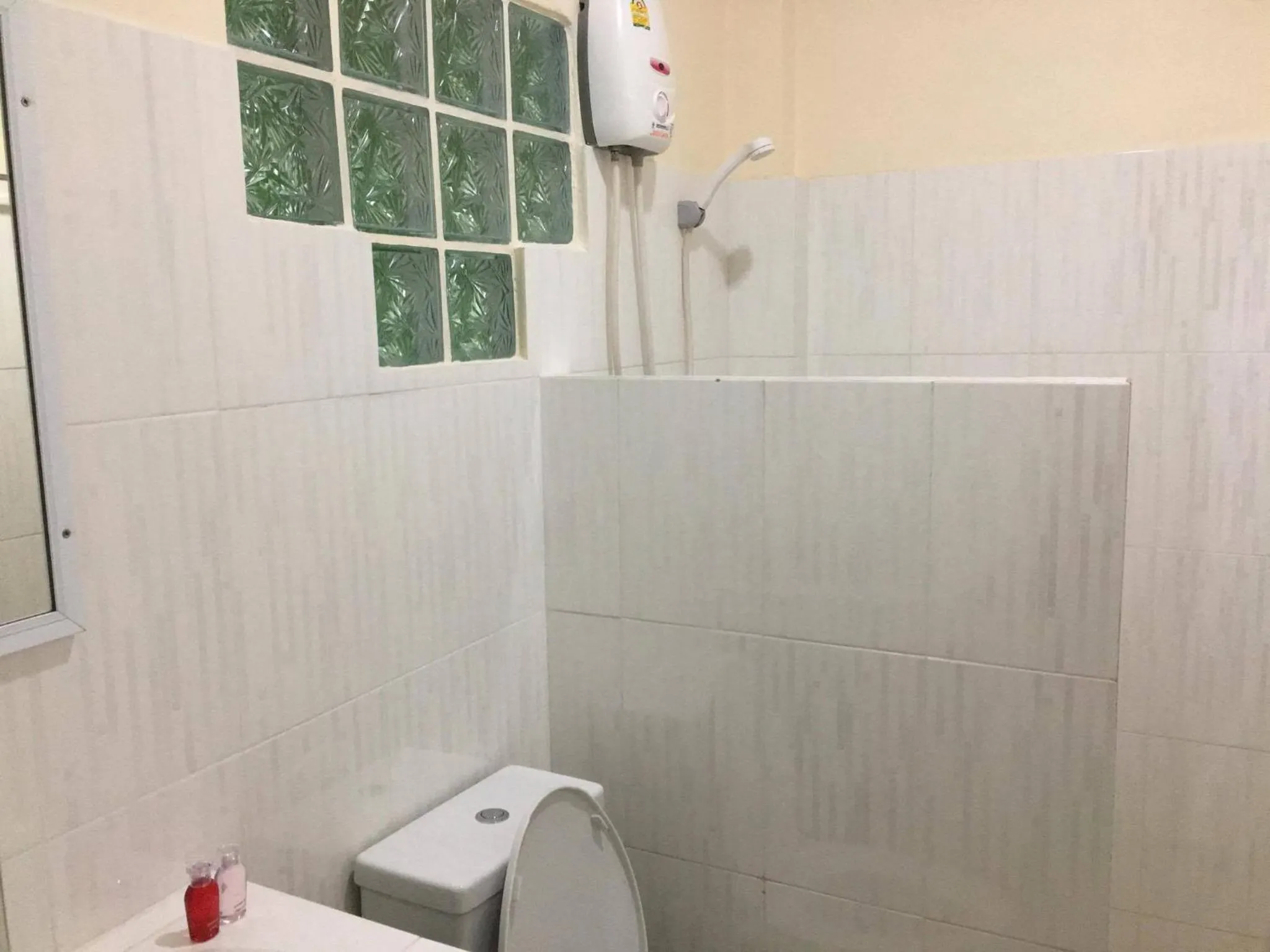 Bathroom in Budchui Guesthouse