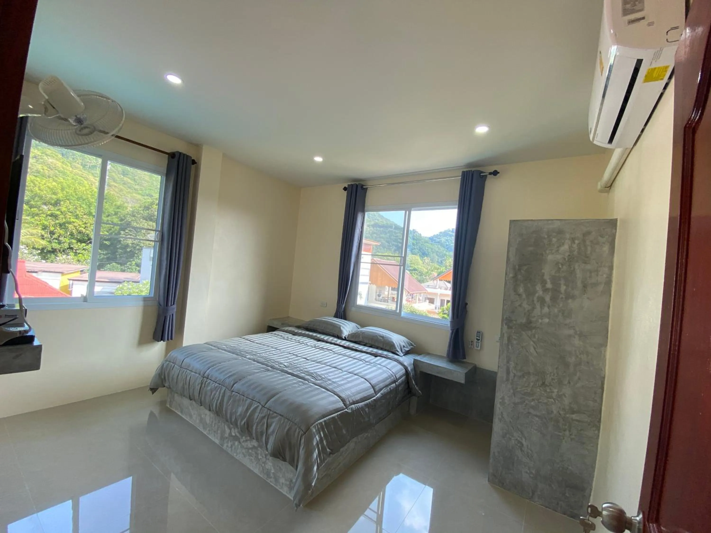 Photo of the whole room, Bed in Budchui Guesthouse