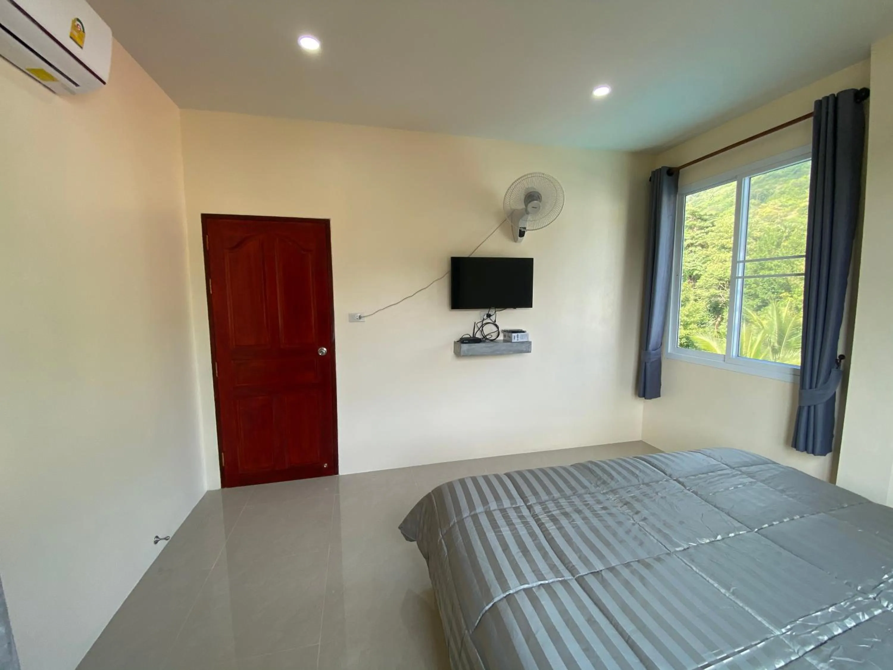 Photo of the whole room, Bed in Budchui Guesthouse