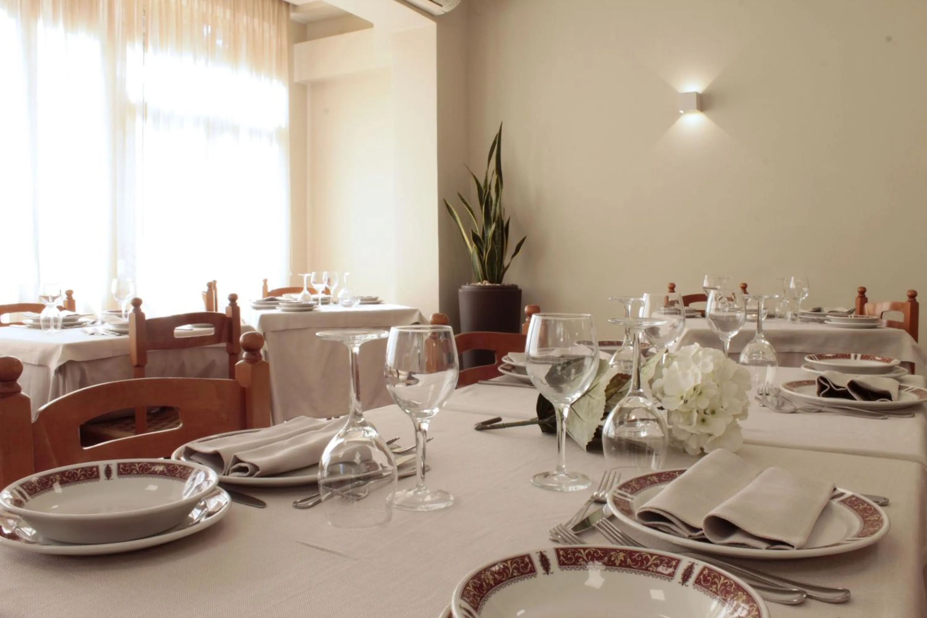 Restaurant/places to eat in Hotel Delle Ortensie