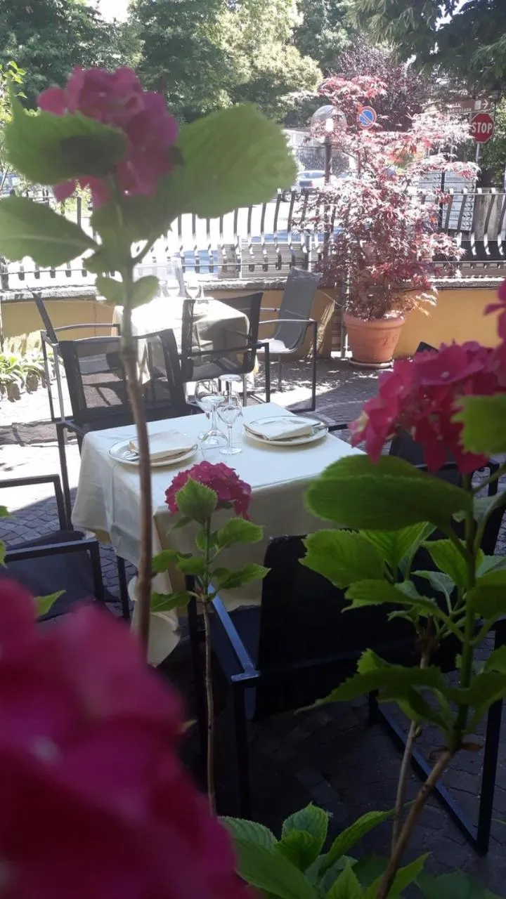 Restaurant/places to eat in Hotel Delle Ortensie