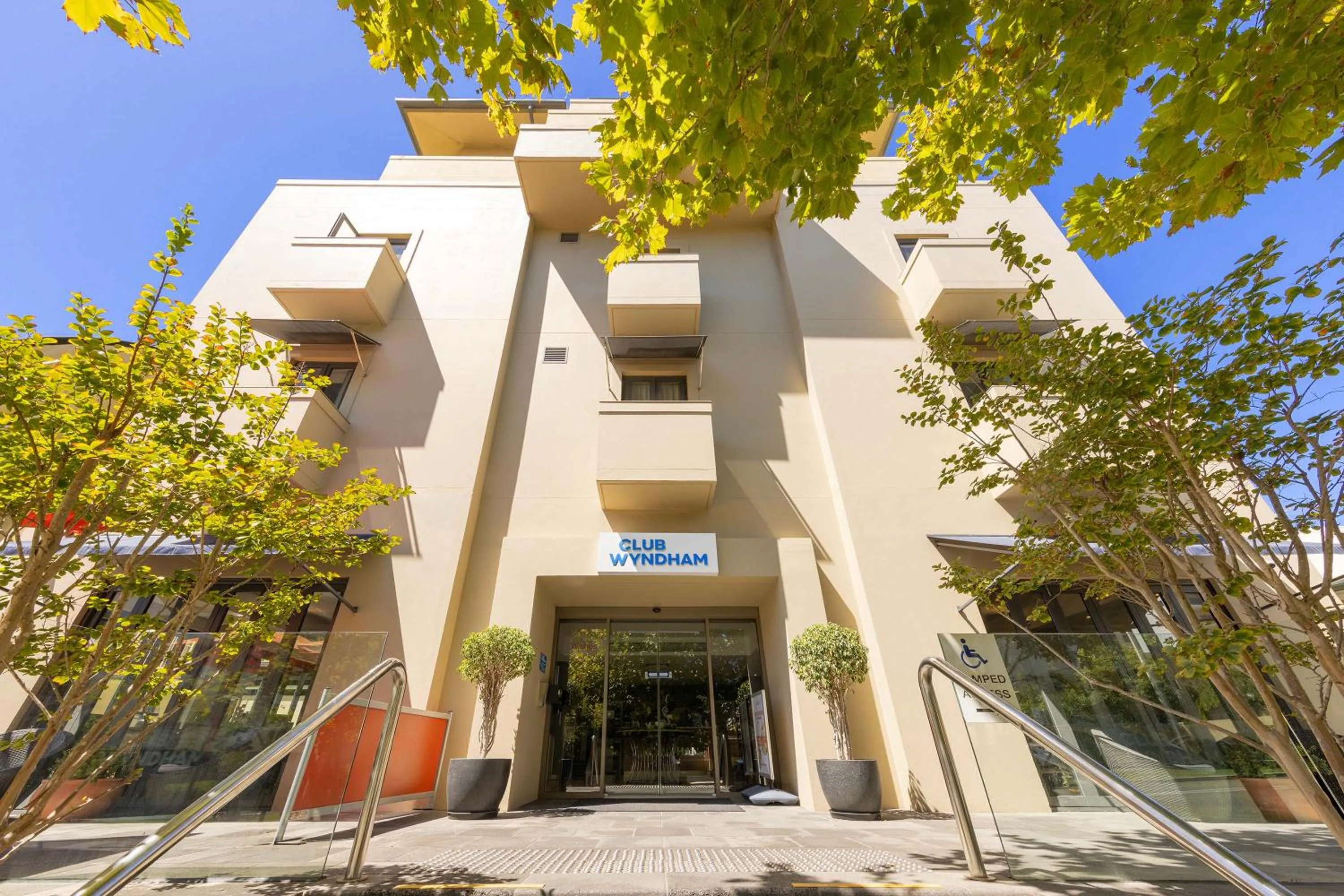 Property building in Club Wyndham Perth, Trademark Collection by Wyndham