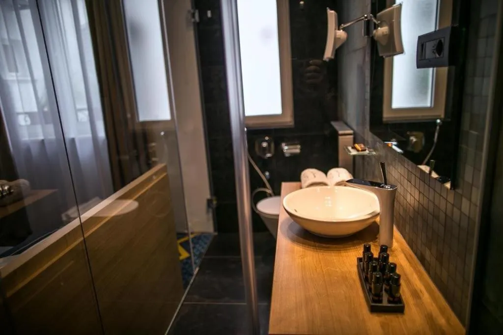 Bathroom in Rooms Lejletul