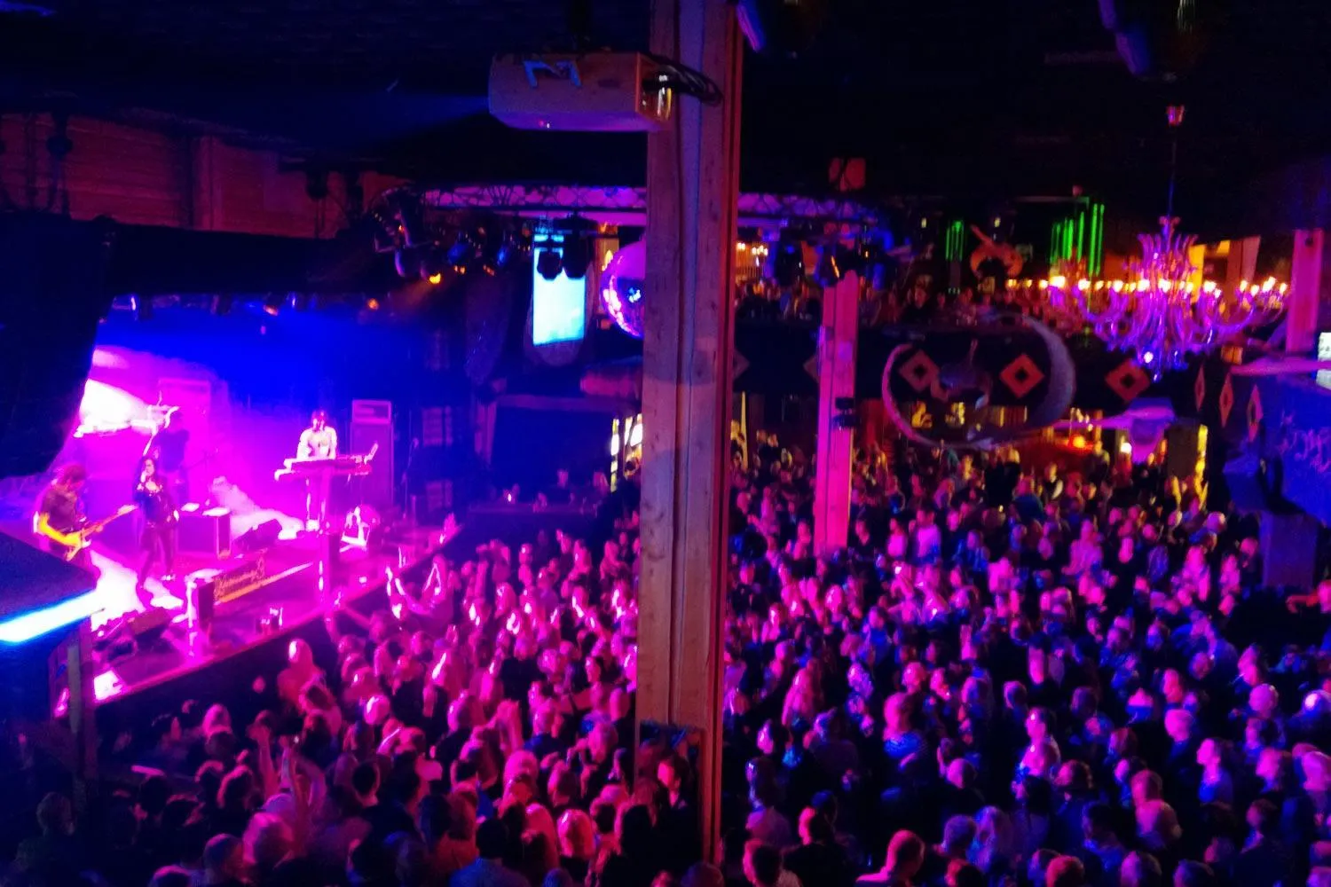 Restaurant/places to eat in Hotel Hullu Poro