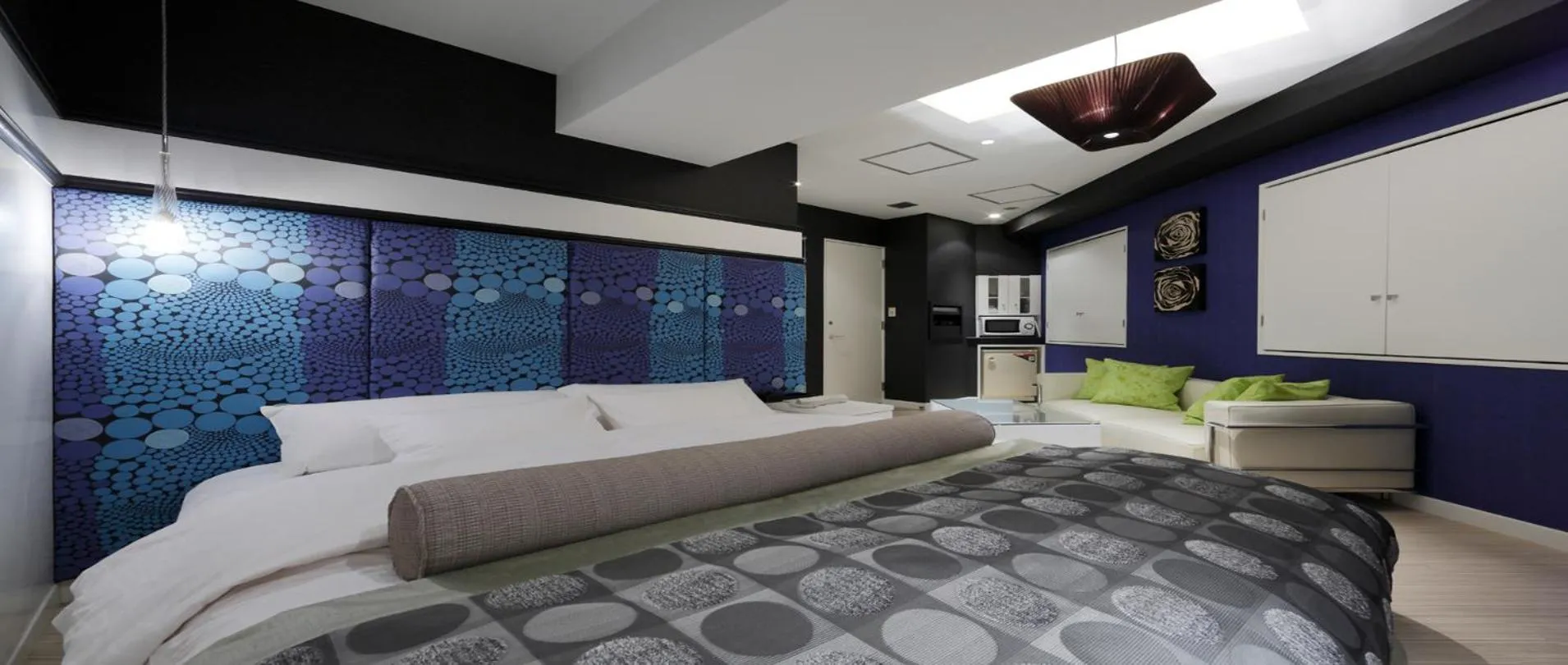 Photo of the whole room, Bed in Hotel VARKIN