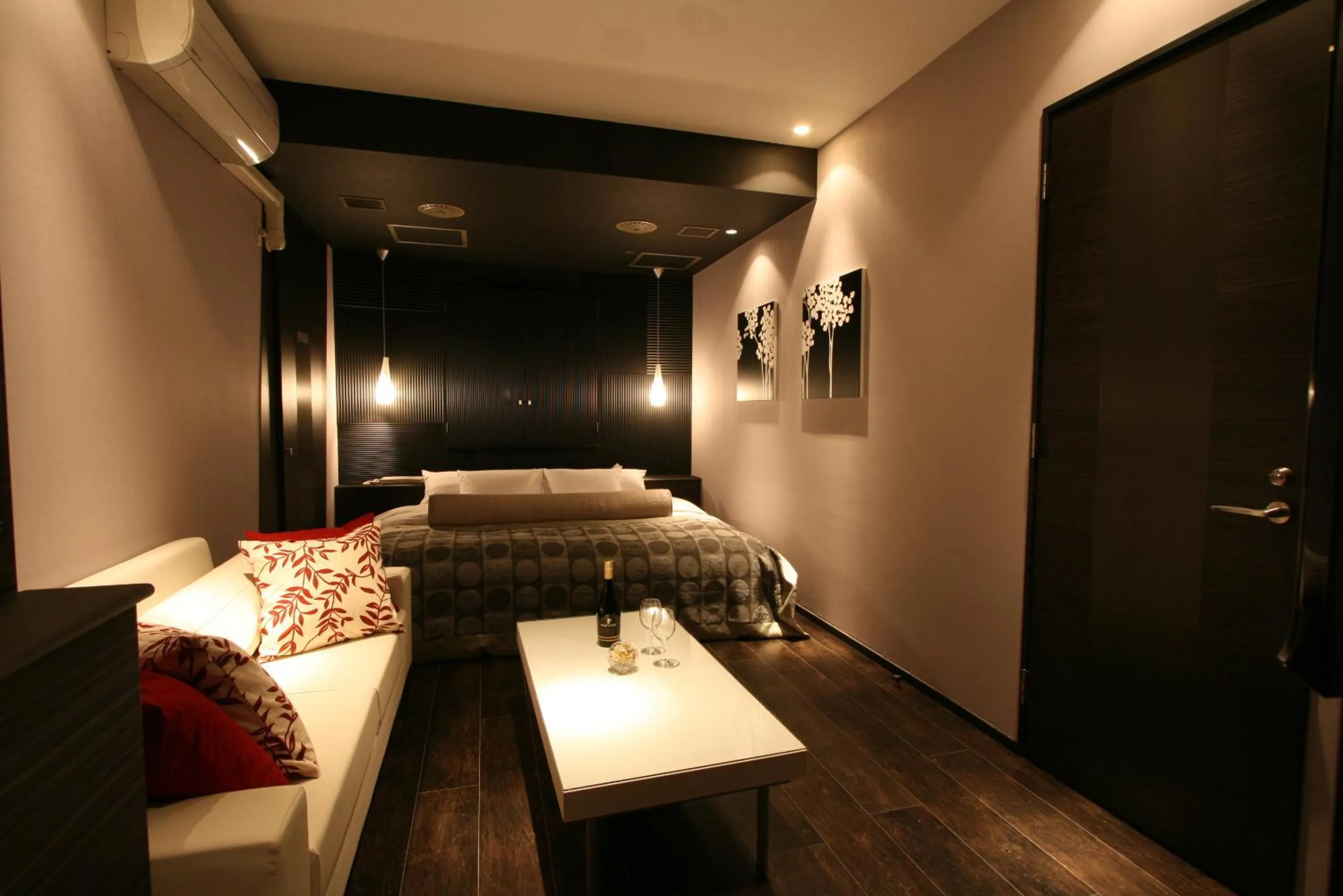 Photo of the whole room, Bed in Hotel VARKIN