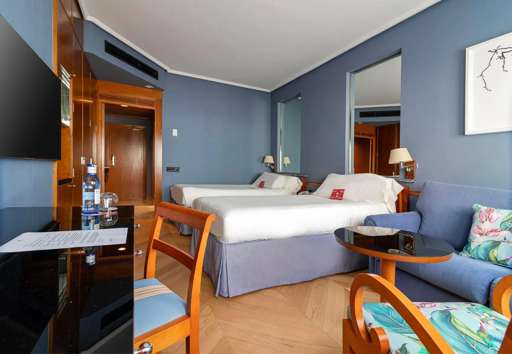 Bedroom, Bed in Hotel Palafox