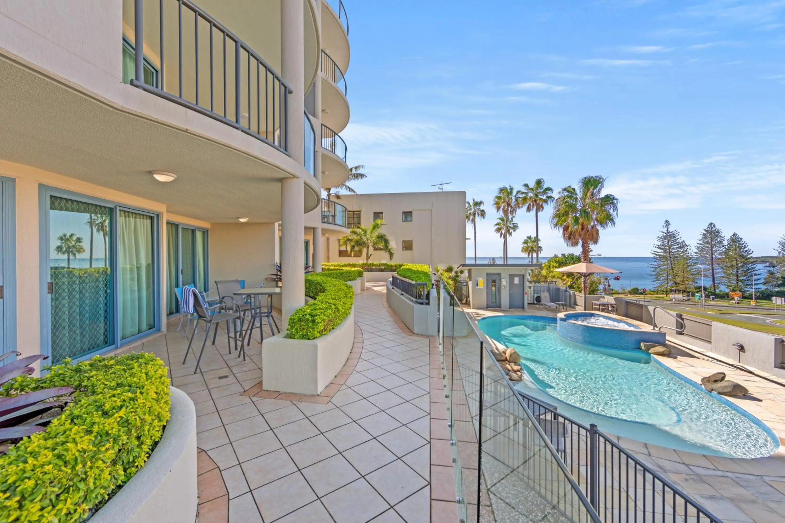 Swimming pool in Alexandra on the Pacific