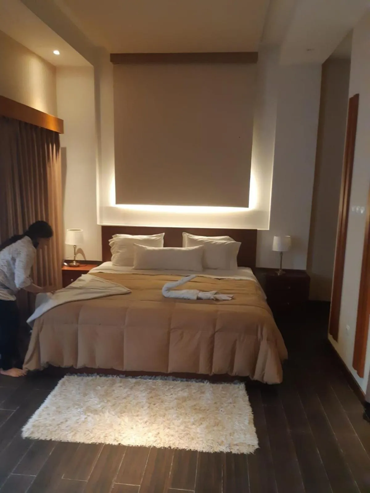 Dining area, Bed in Muaya Villa